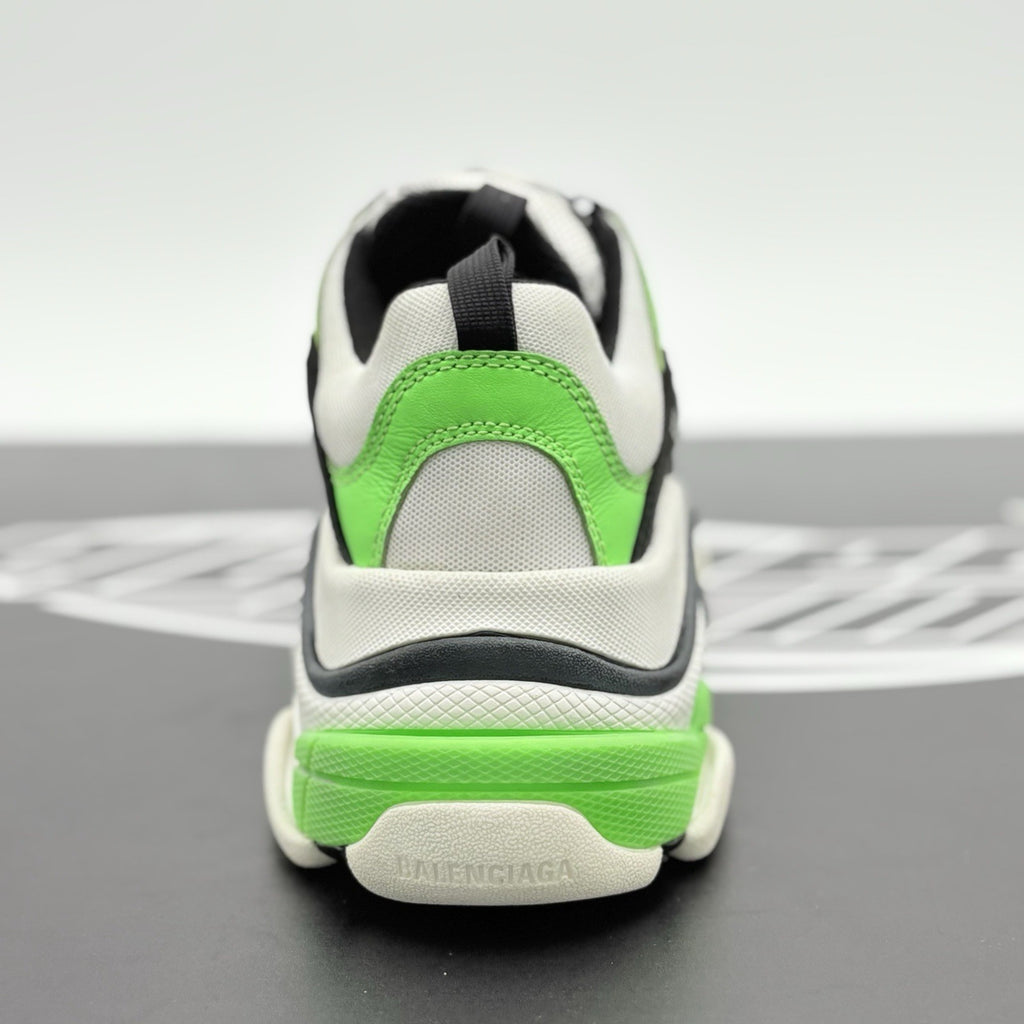 Size 40 - Balenciaga Triple S Sneaker ' Green Black ' | SUPER CLEAN!