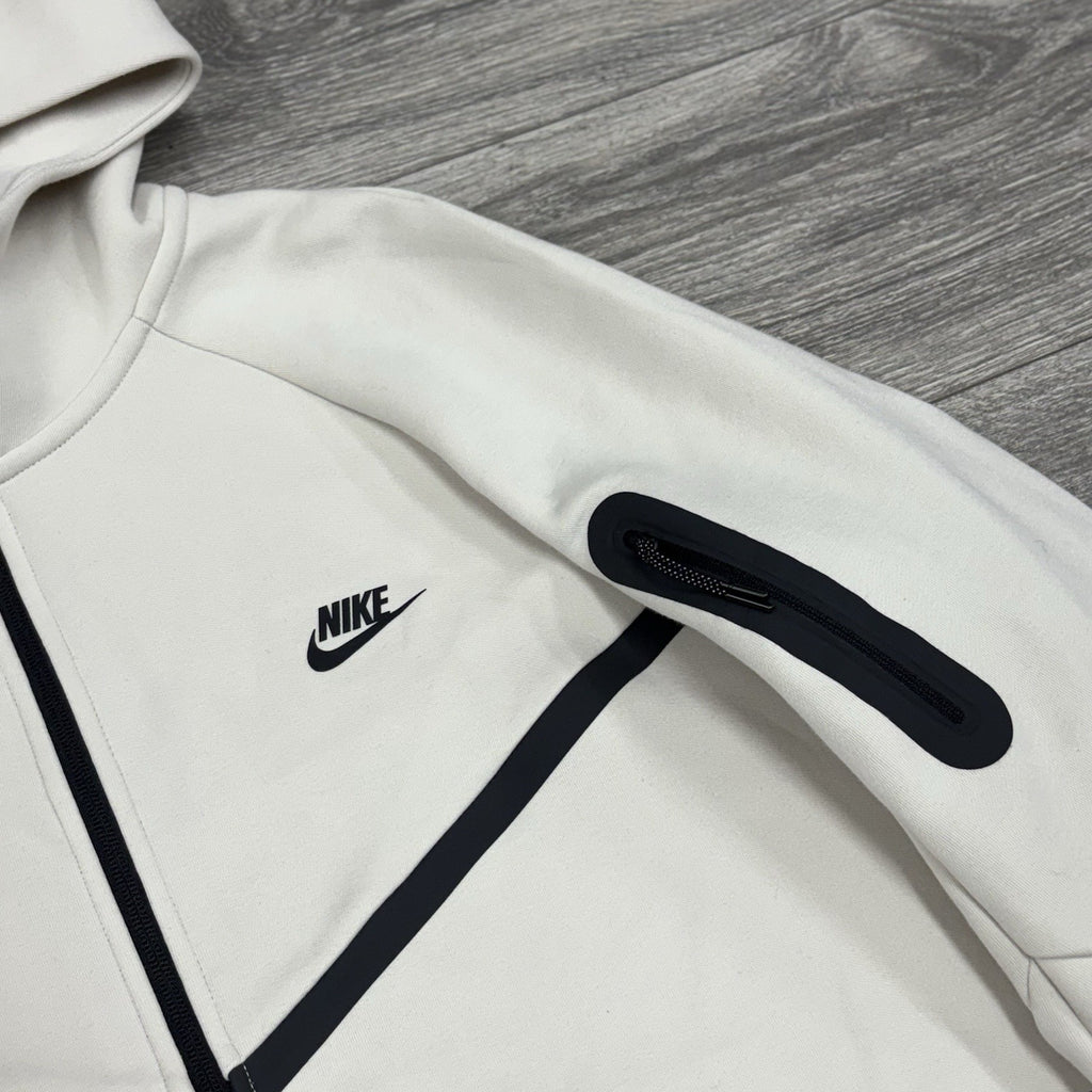 Size XL - Nike Tech Fleece Full-Zip Windrunner Zip Up ' Orewood ' | NEW!