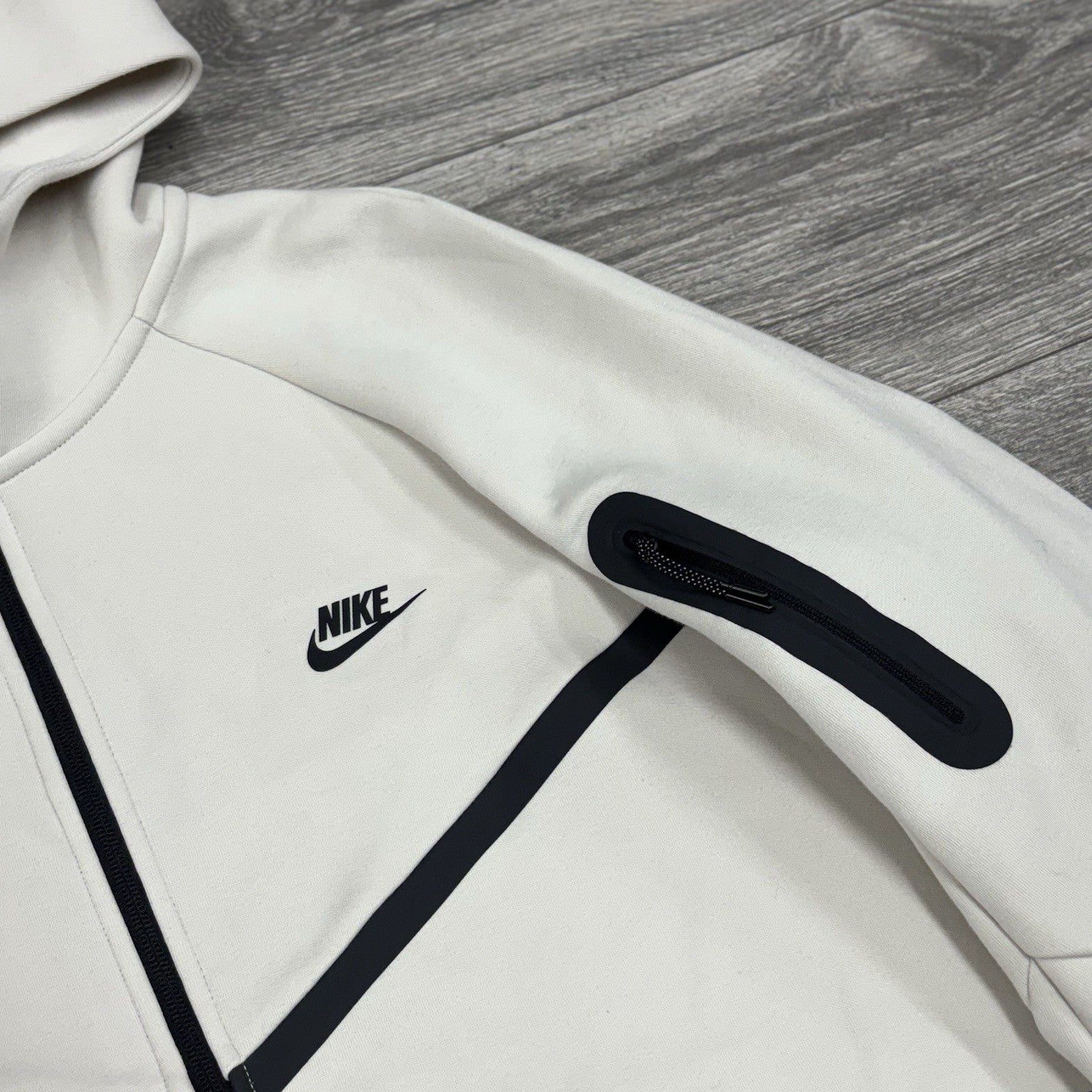 Size XL - Nike Tech Fleece Full-Zip Windrunner Zip Up ' Orewood ' | NEW!