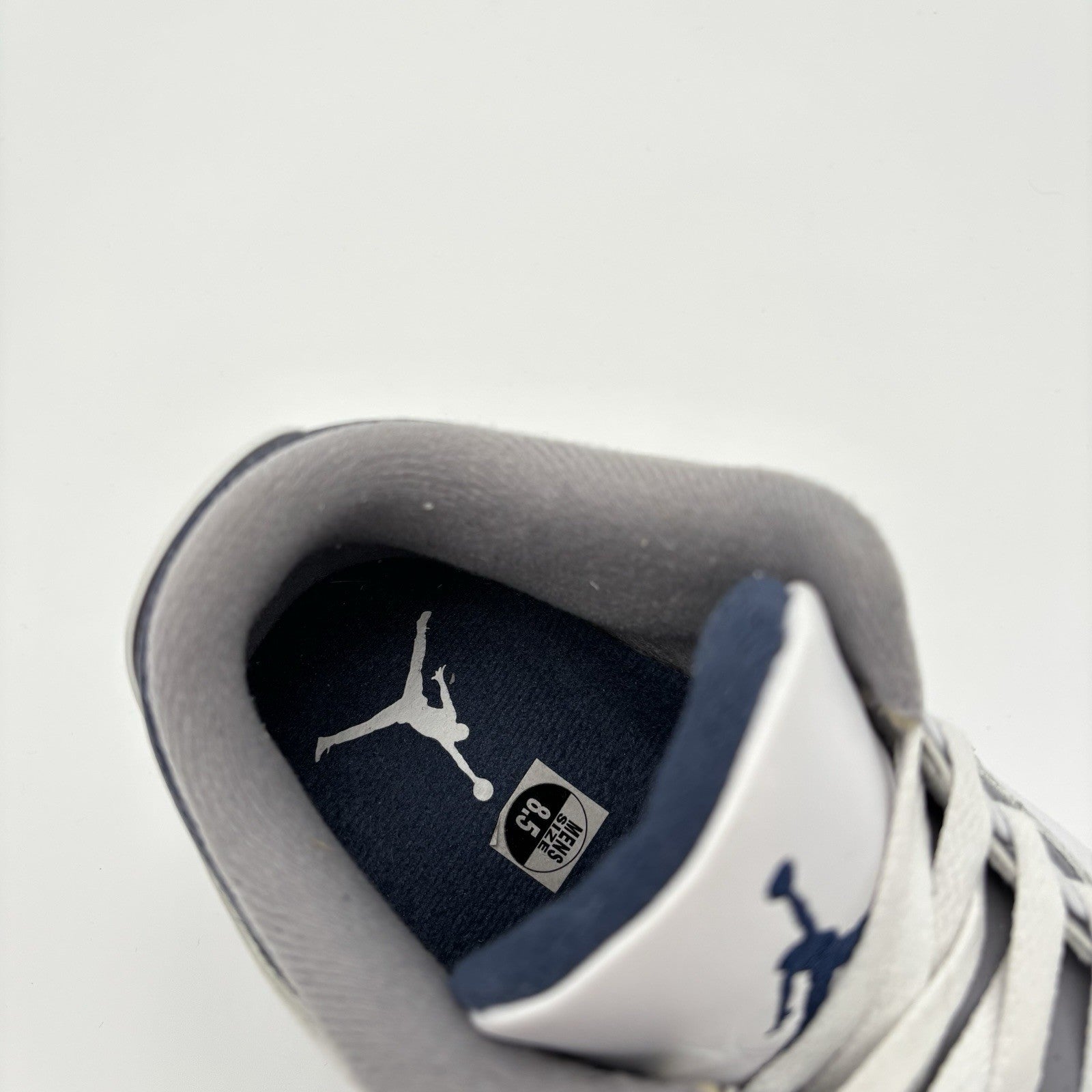 Size 8.5 - Air Jordan 3 Retro Midnight Navy | GREAT CONDITION!