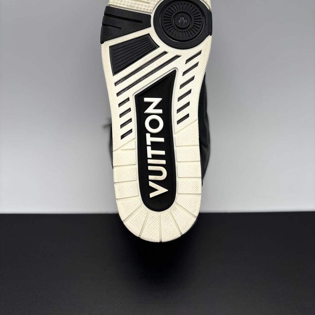 Size 8 LV (9-9.5 US) Louis Vuitton Skate ' Black White ' | GREAT CONDITION
