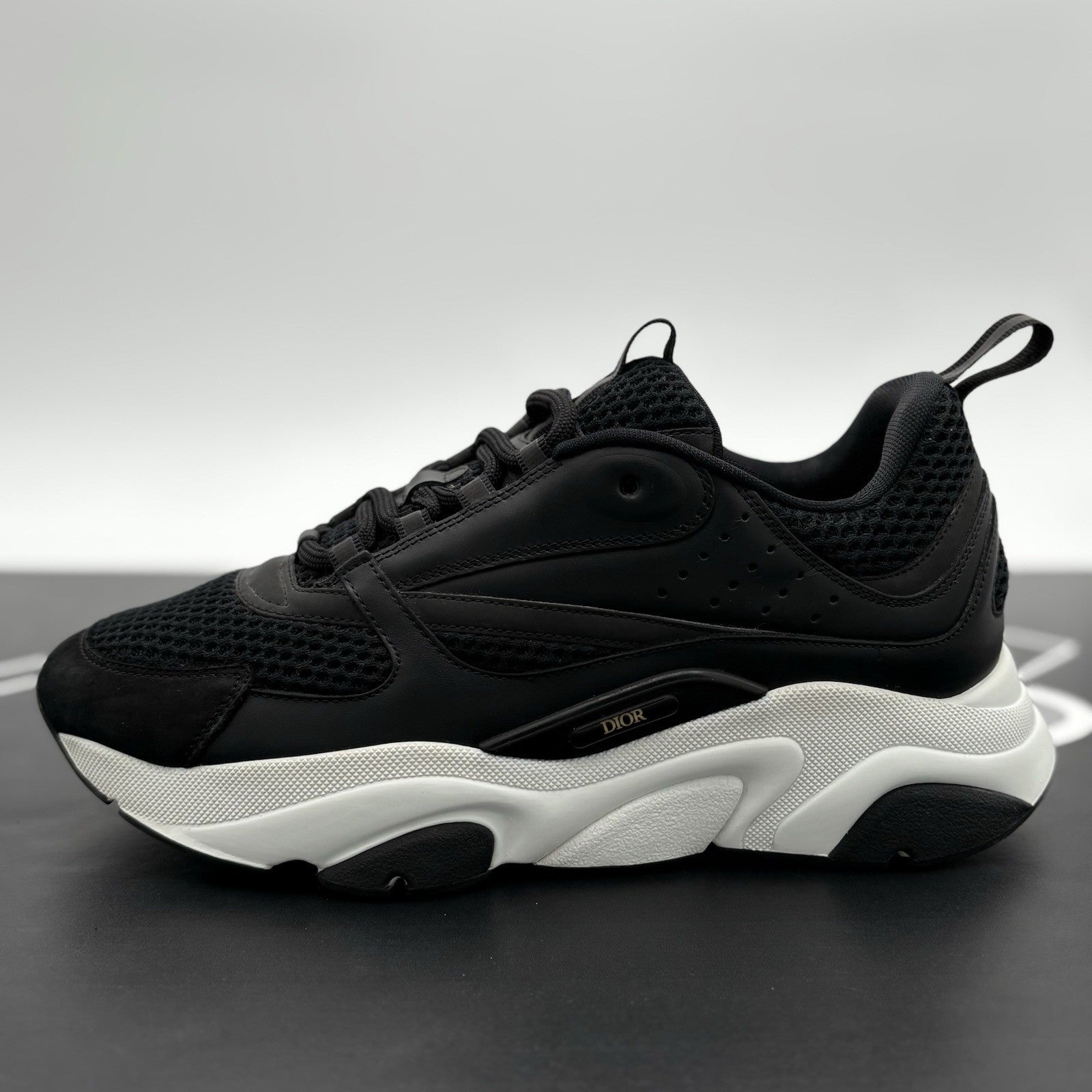Size 41.5 (8.5 US) - Dior B22 Sneaker ' Black White ' | SUPER CLEAN!
