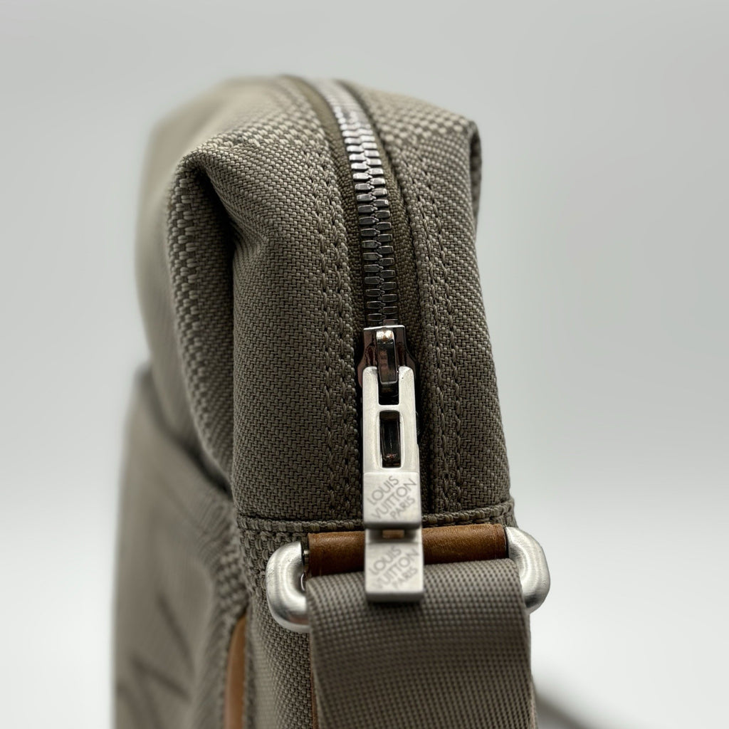 Louis Vuitton Canvas Damier Geant Citidan Shoulder Bag | GOOD CONDITION!