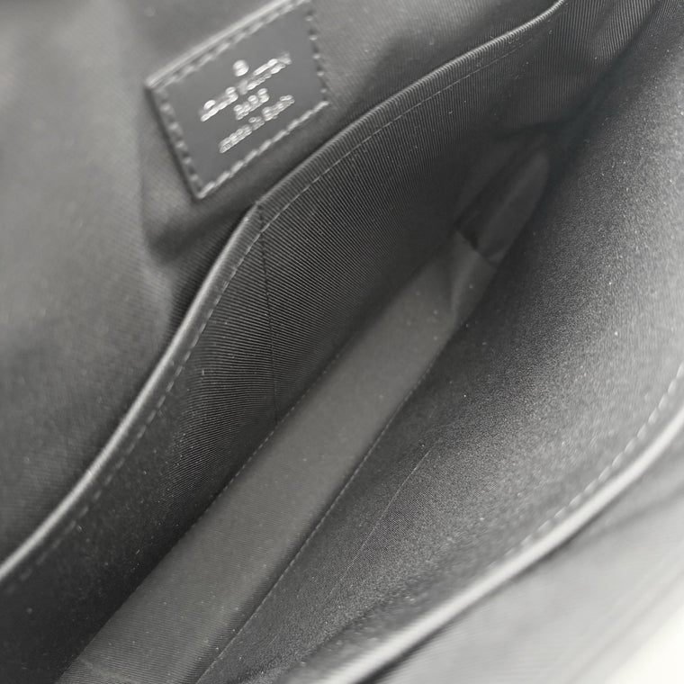 District Monogram Eclipse Messenger Bag Black — photo 20