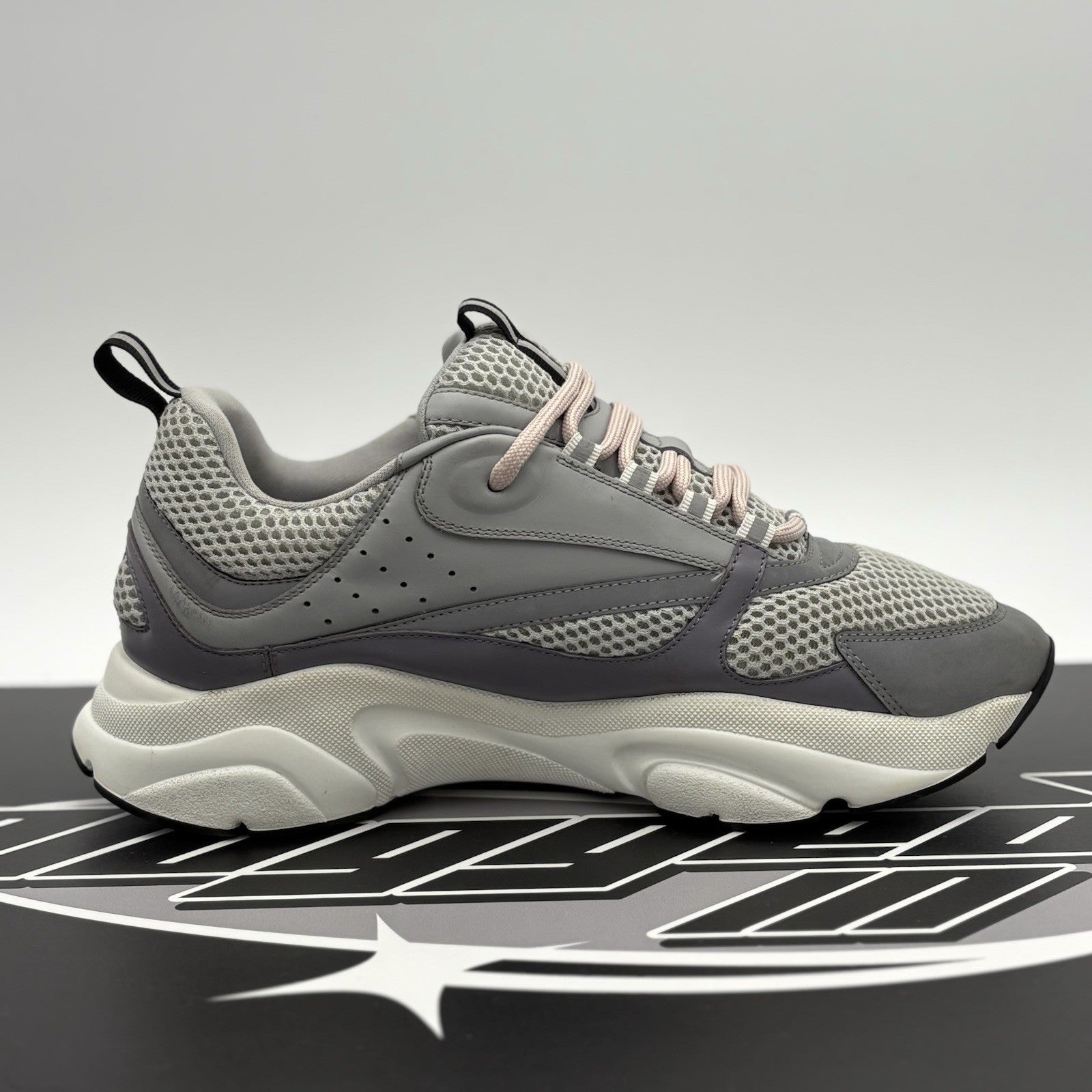 Size 44 (11 US) - Dior B22 Sneaker ' Grey Pink Laces ' | SUPER CLEAN!