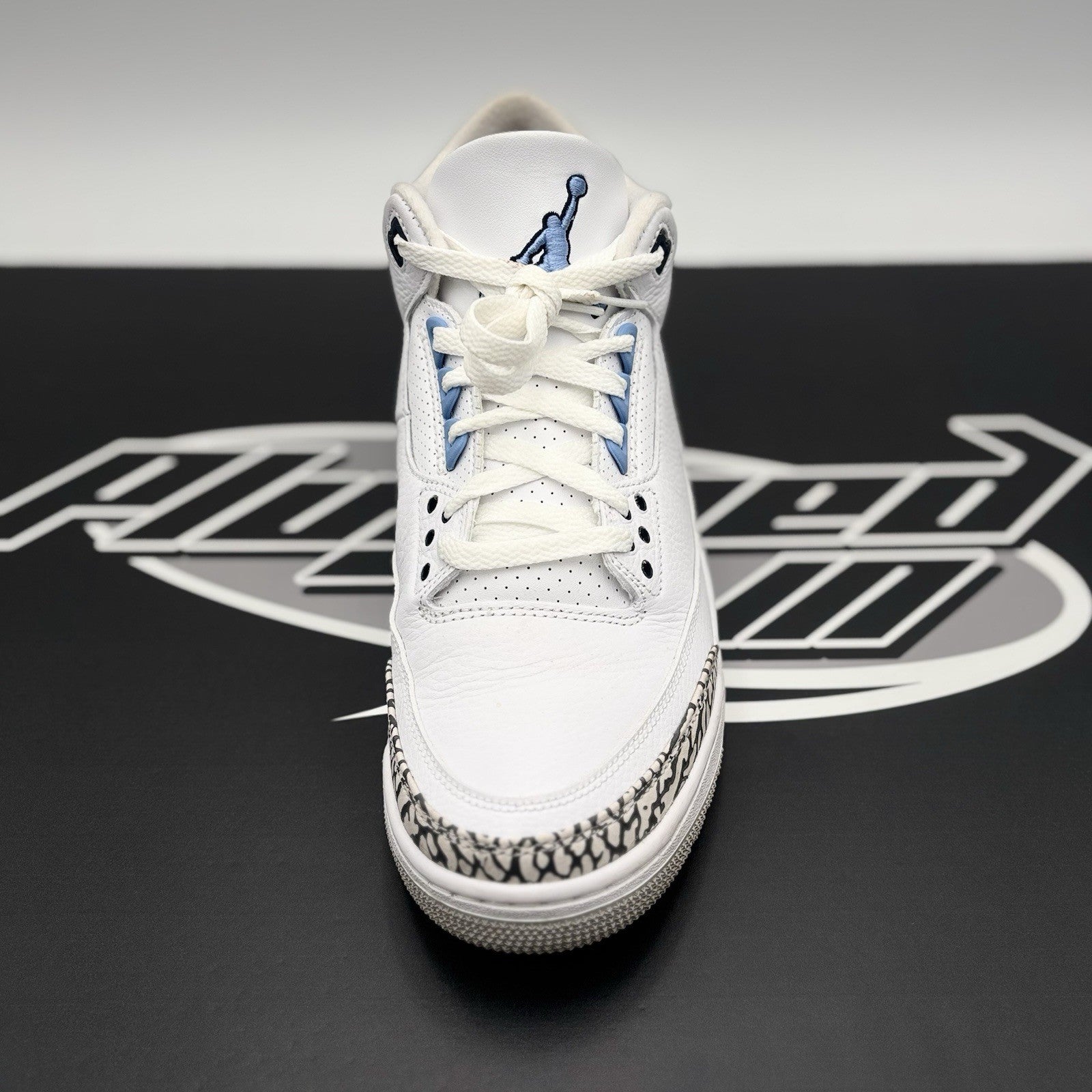 Size 10.5 - Jordan 3 Retro Mid UNC | EXCELLENT CONDITION!