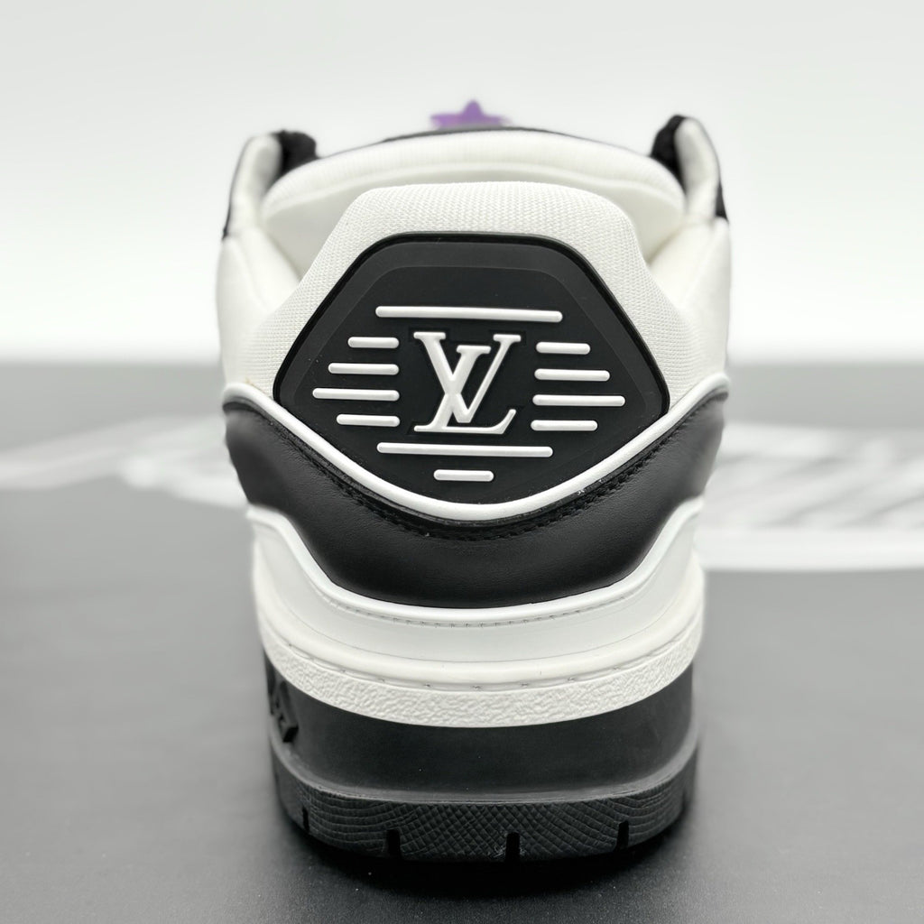 Size 9 LV (10-10.5 US) - Louis Vuitton Maxi ' Black White ' | EXCELLENT!
