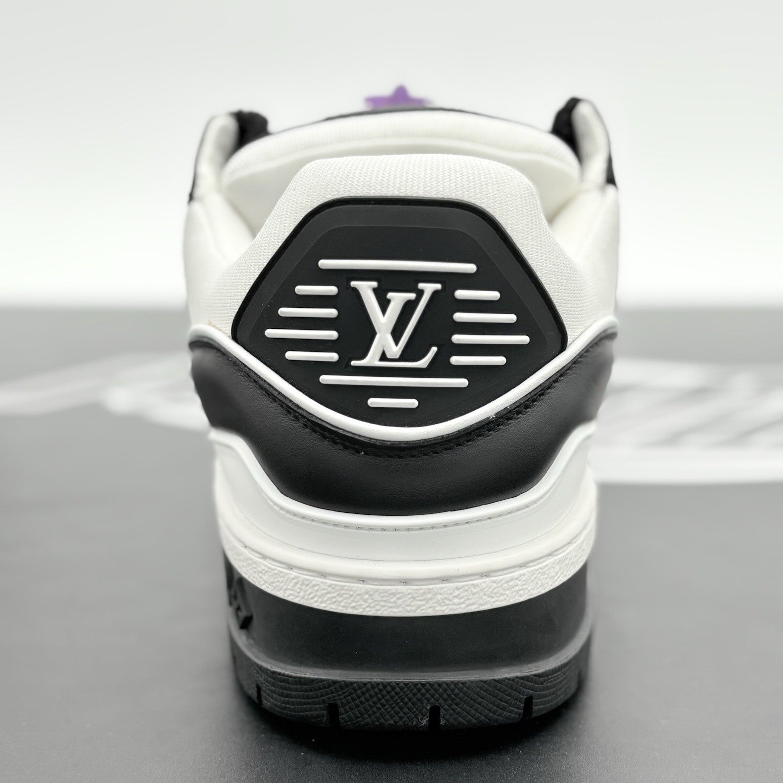 Size 9 LV (10-10.5 US) - Louis Vuitton Maxi ' Black White ' | EXCELLENT!