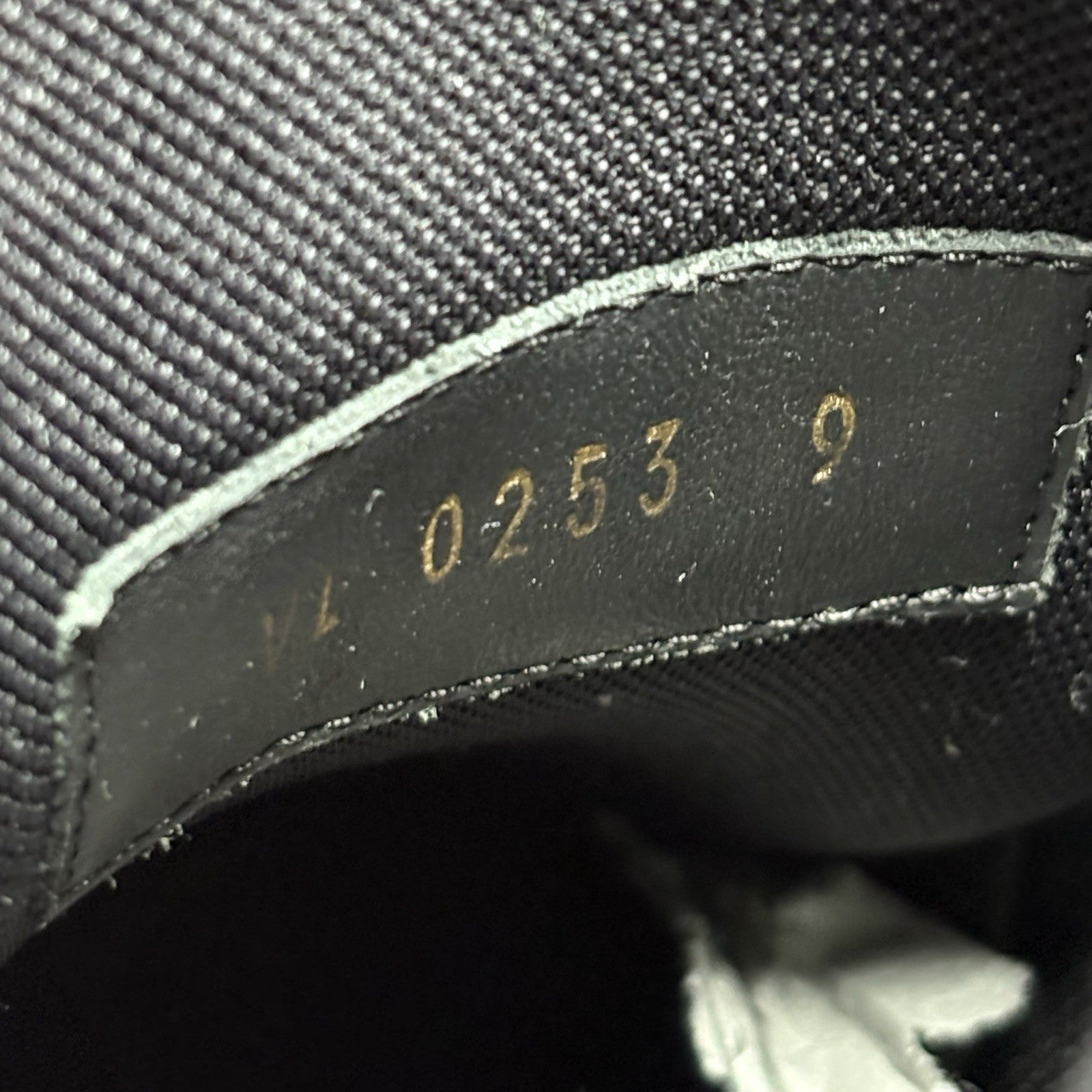 Size 9 LV (10-10.5 US) - Louis Vuitton Trainer ' Black ' | SUPER CLEAN!