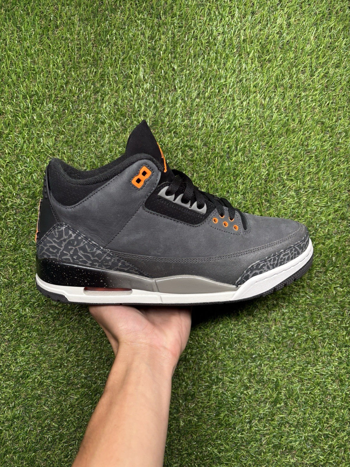 Size 10 - Jordan 3 Retro 2023 Mid Fear | SUPER CLEAN!