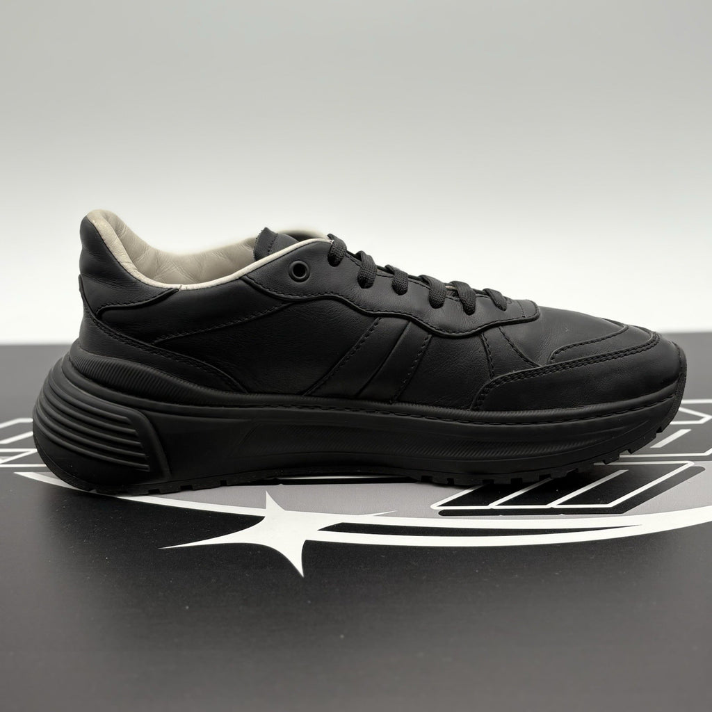 Size 42.5 (9.5 US) - Bottega Veneta Calf Leather Speedster Sneakers ' Black '