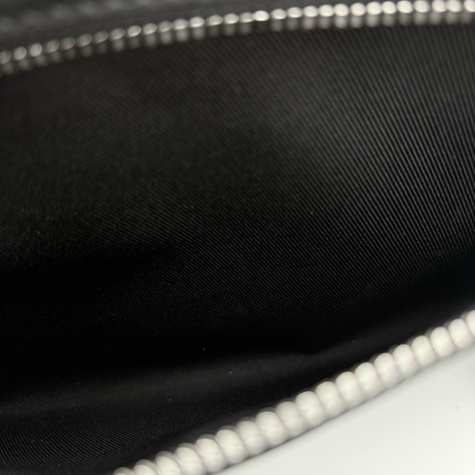 Louis Vuitton District PM Infini Messenger Bag ' Black ' | PRISTINE CONDITION!