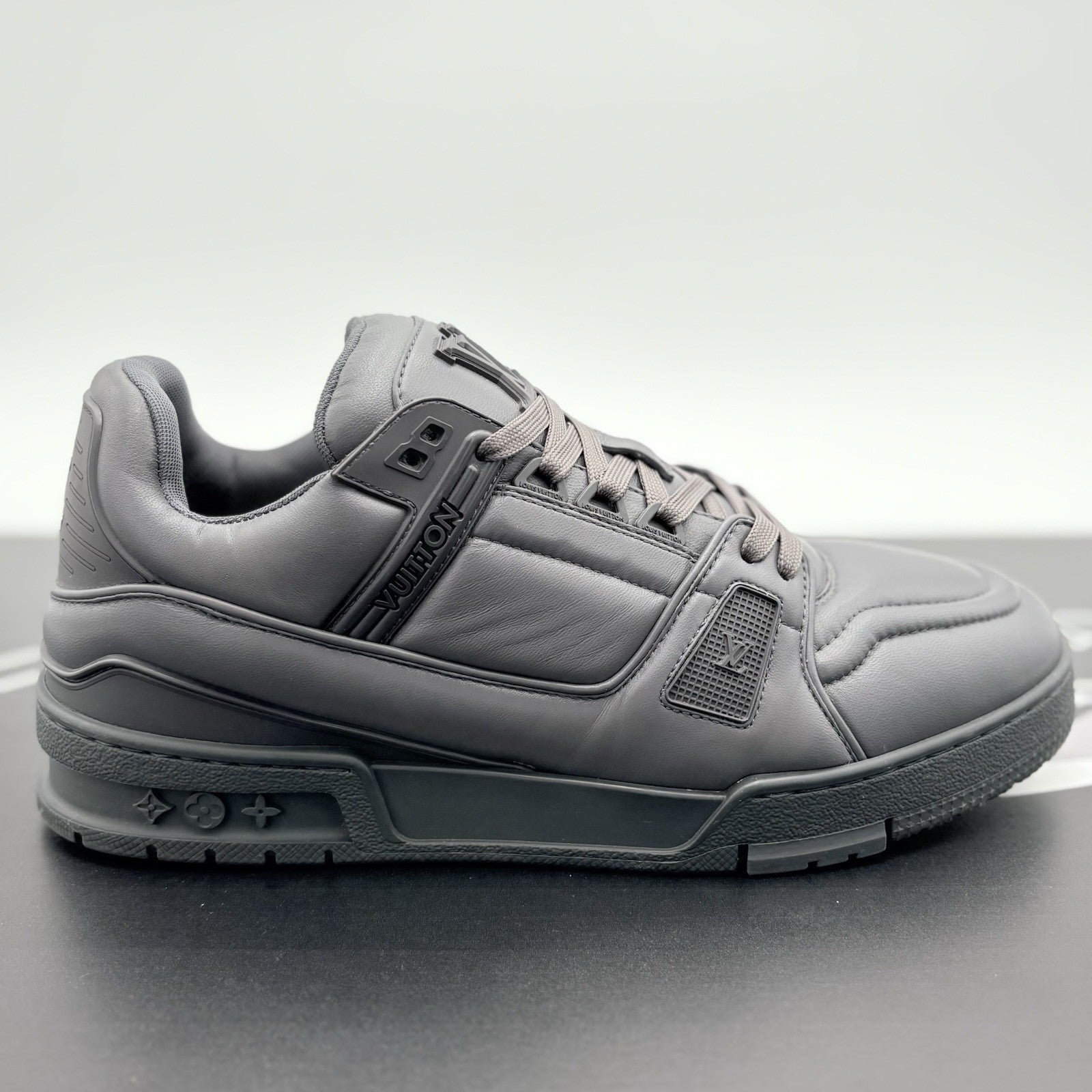 Size 7 LV (8-8.5 US) Louis Vuitton Trainer ' Dark Grey ' | SUPER CLEAN!