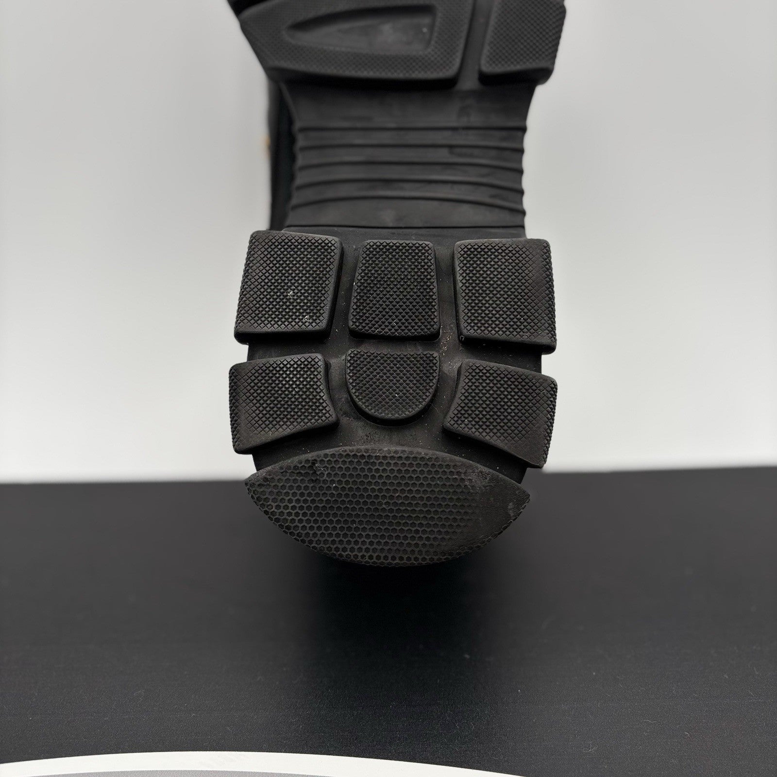 Size 8 G (8.5 US) - Gucci Flashtrek ' SEGA Black Leather ' | GOOD CONDITION!