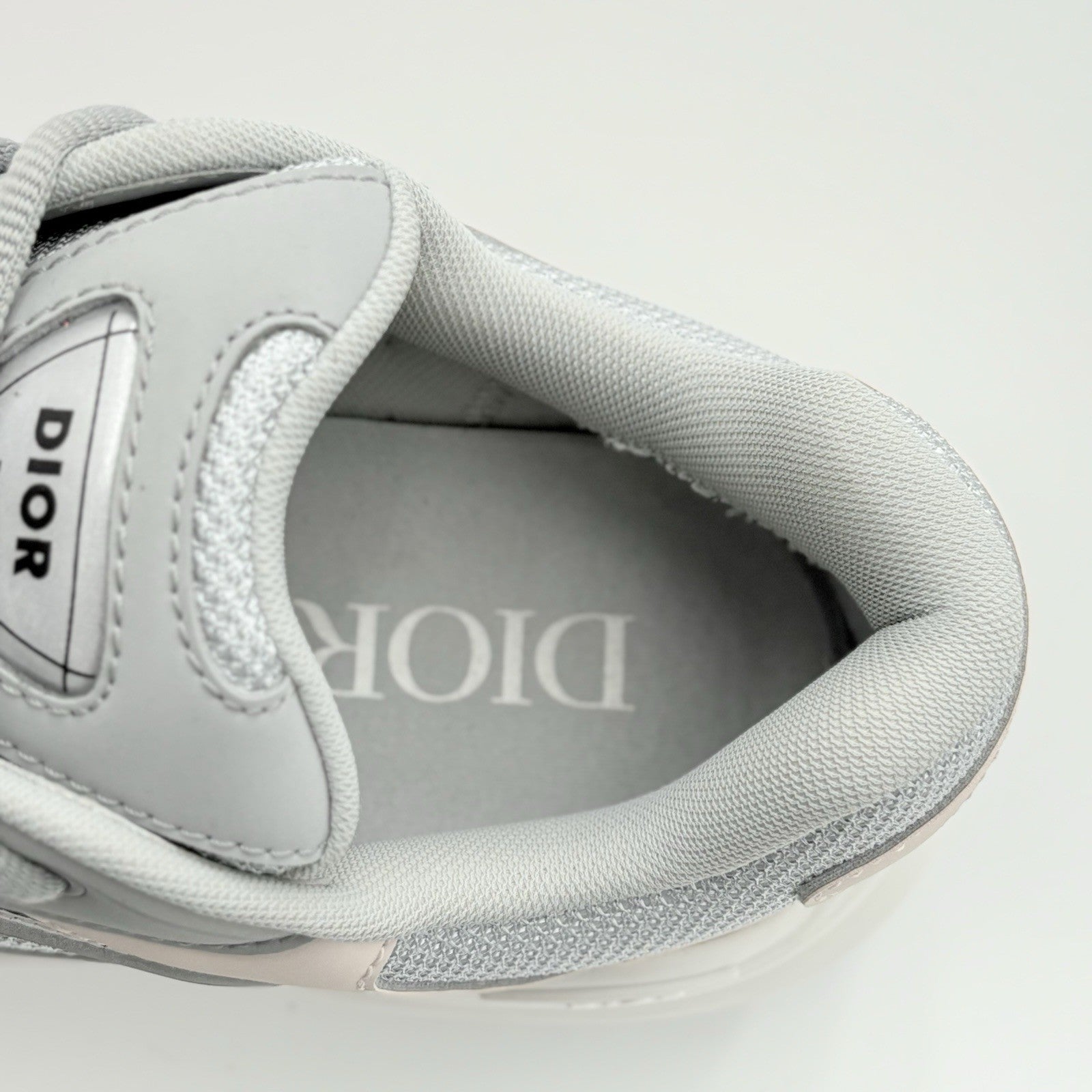 Size 42 (9 US) Dior B30 Reflective ' Grey Light Pink ' | EXCELLENT CONDITION!