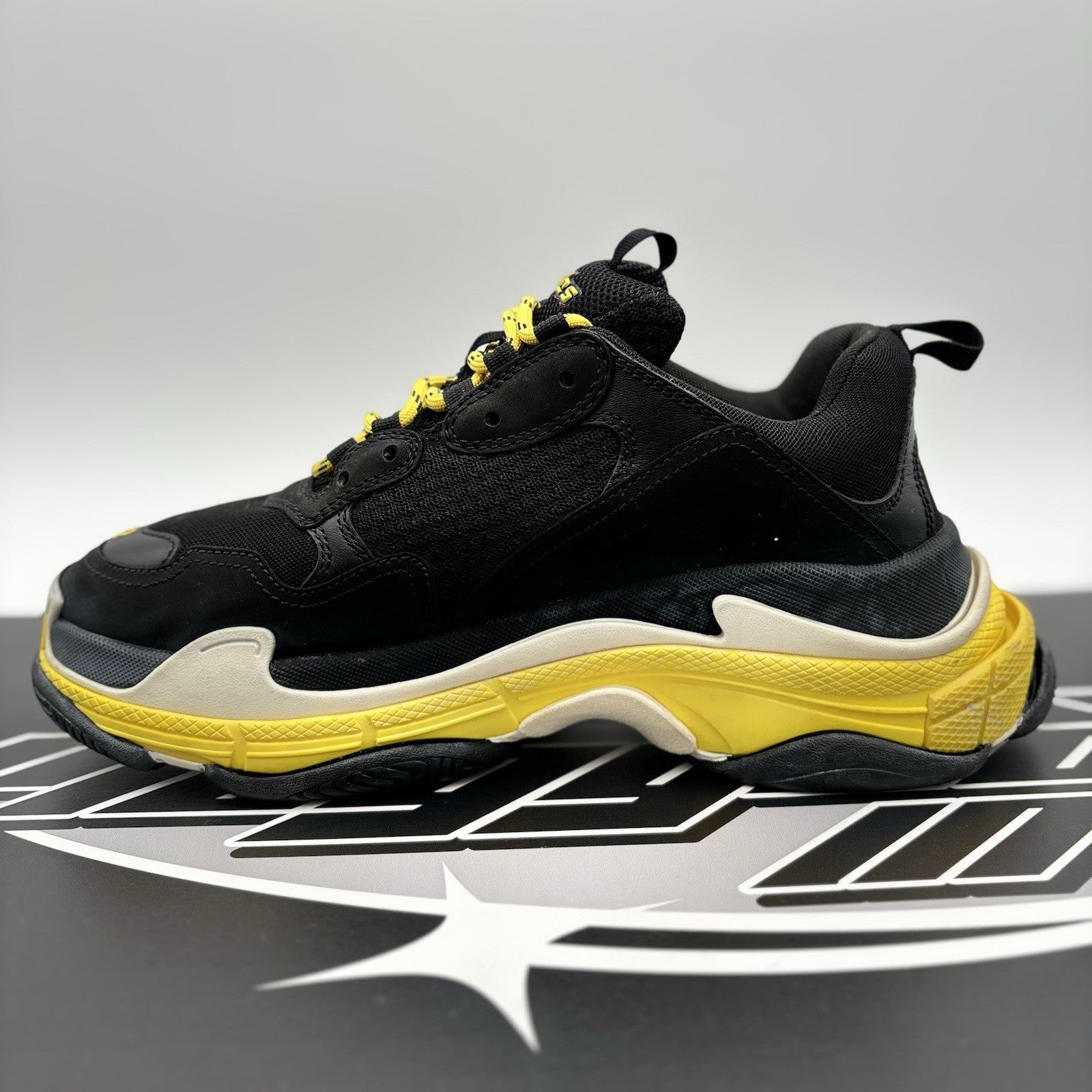 Size 42 (9 US) - Balenciaga Triple S ' Black Yellow ' | GREAT CONDITION!
