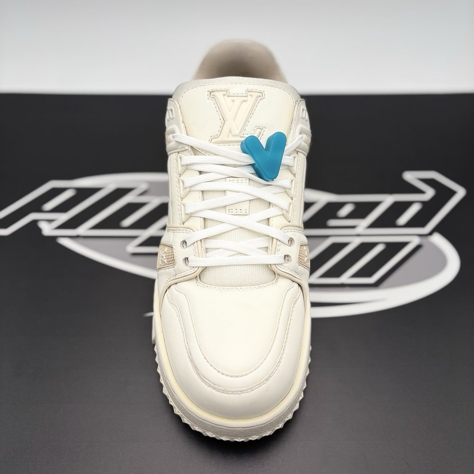 Size 8 LV (9-9.5 US) - Louis Vuitton Maxi Trainer ' White ' | GREAT CONDITION!