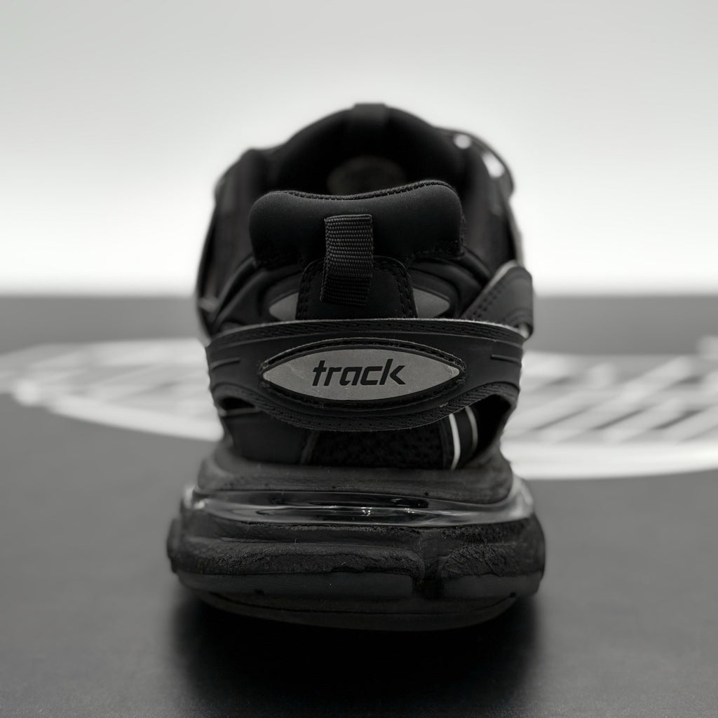 Size 42 (9 US) - Balenciaga Track Sneaker ' Black '