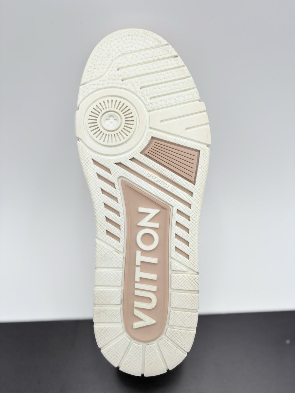 Size 38 (5 US) - Louis Vuitton Trainer ' Pink ' | GREAT CONDITION!