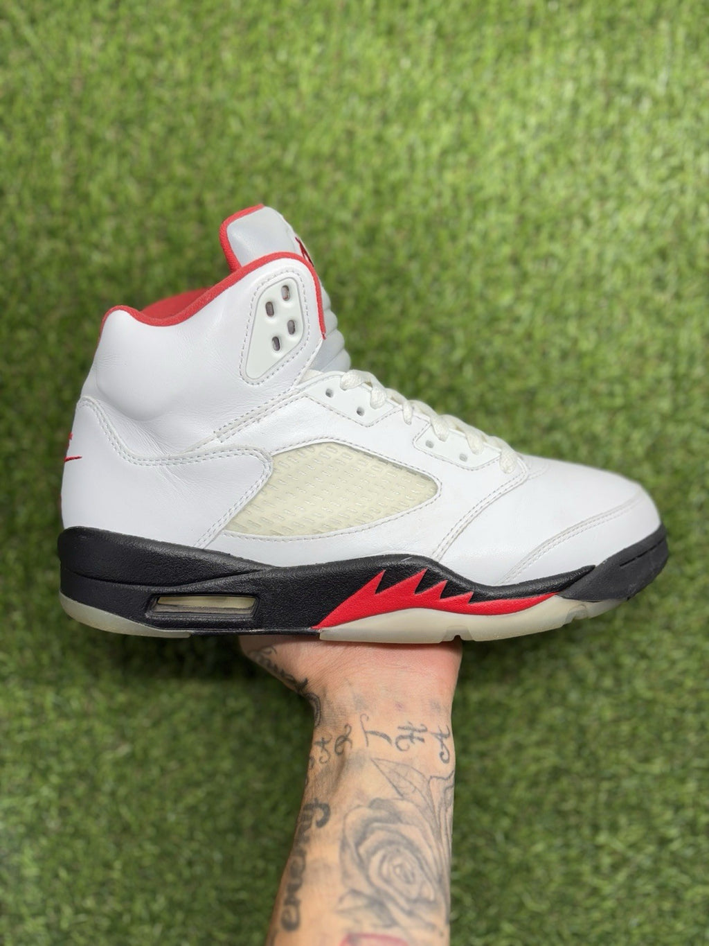 Size 9.5 - Air Jordan 5 Retro Mid ' Fire Red ' | GREAT CONDITION!