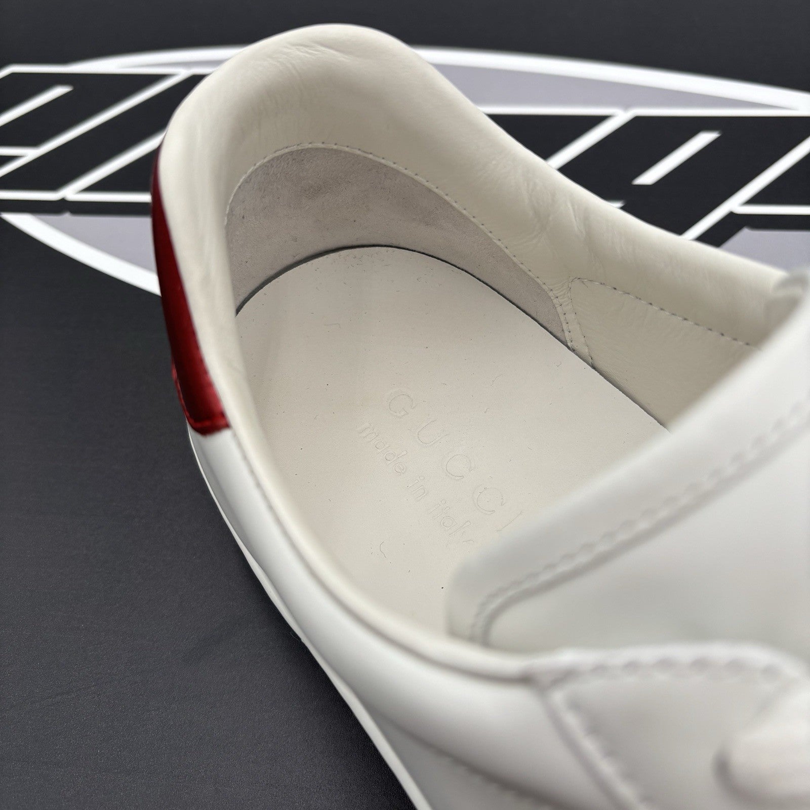 Size 7.5 G (8 US) - Gucci Ace Gucci Stripe ‘ White, Red ‘ | GREAT!