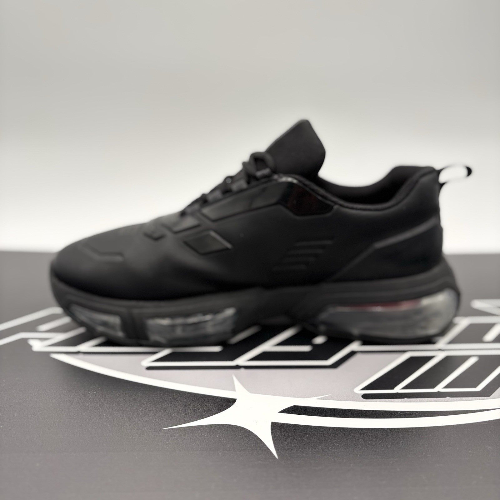 Size 8.5 UK (9.5 US) Prada Collision Technical Fabric ' Black ' | GREAT COND!