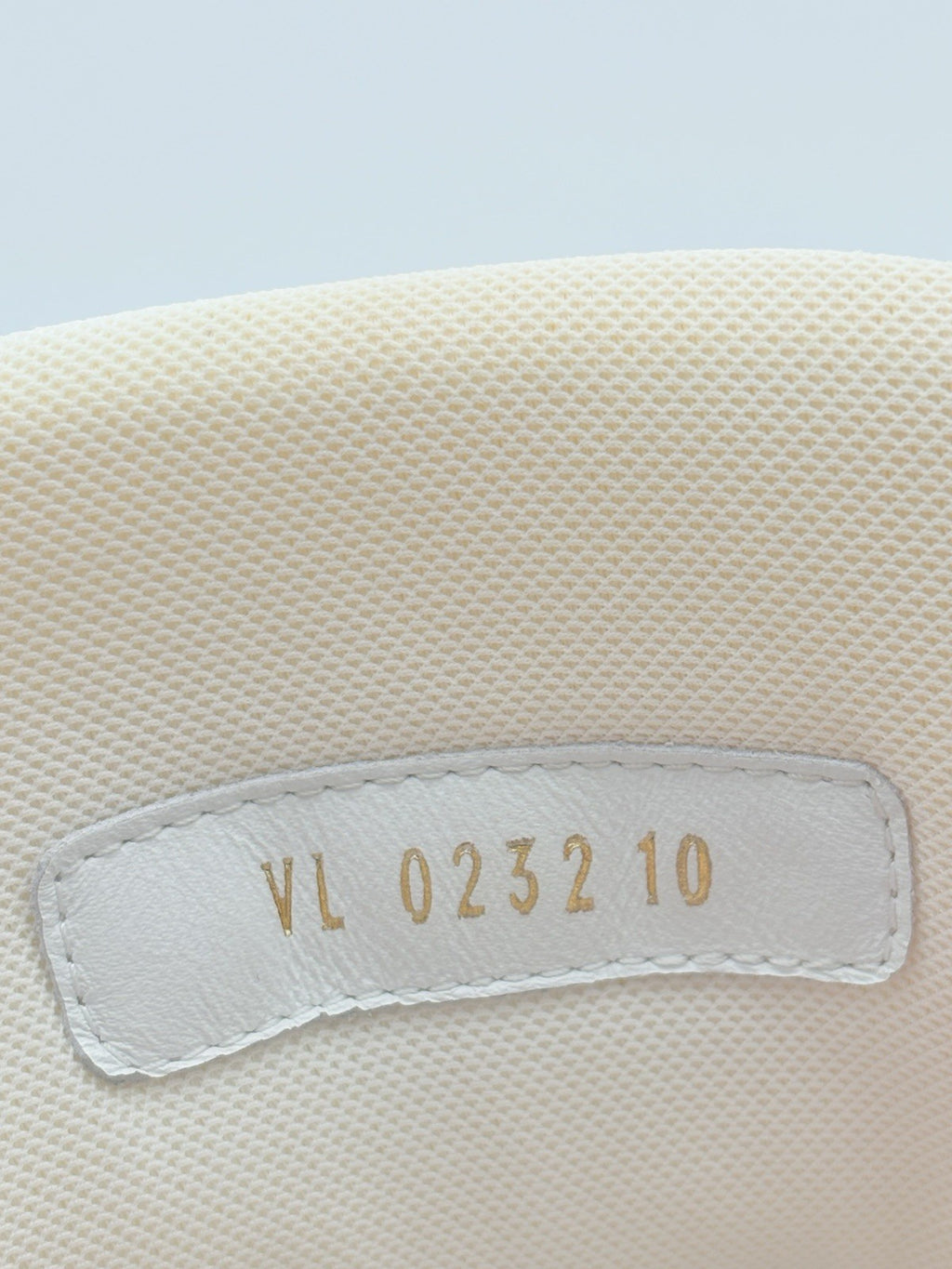 Size 10 LV (11-11.5 US) - Louis Vuitton Trainer ' White Pink ' | EXCELLENT COND!