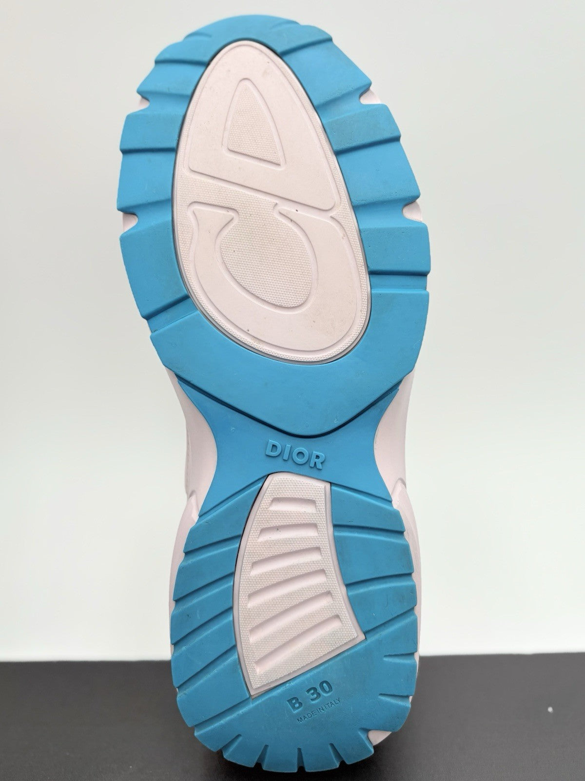 Size 41 (8 US) Dior B30 Reflective ' Pale Pink Blue ' | GREAT CONDITION!