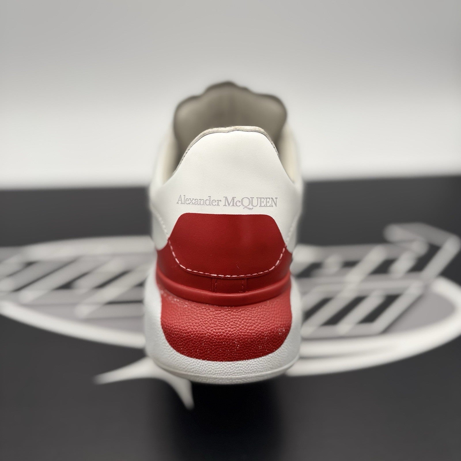 Size 41 (8 US) - Alexander McQueen ‘ White, Red ‘ | GREAT!