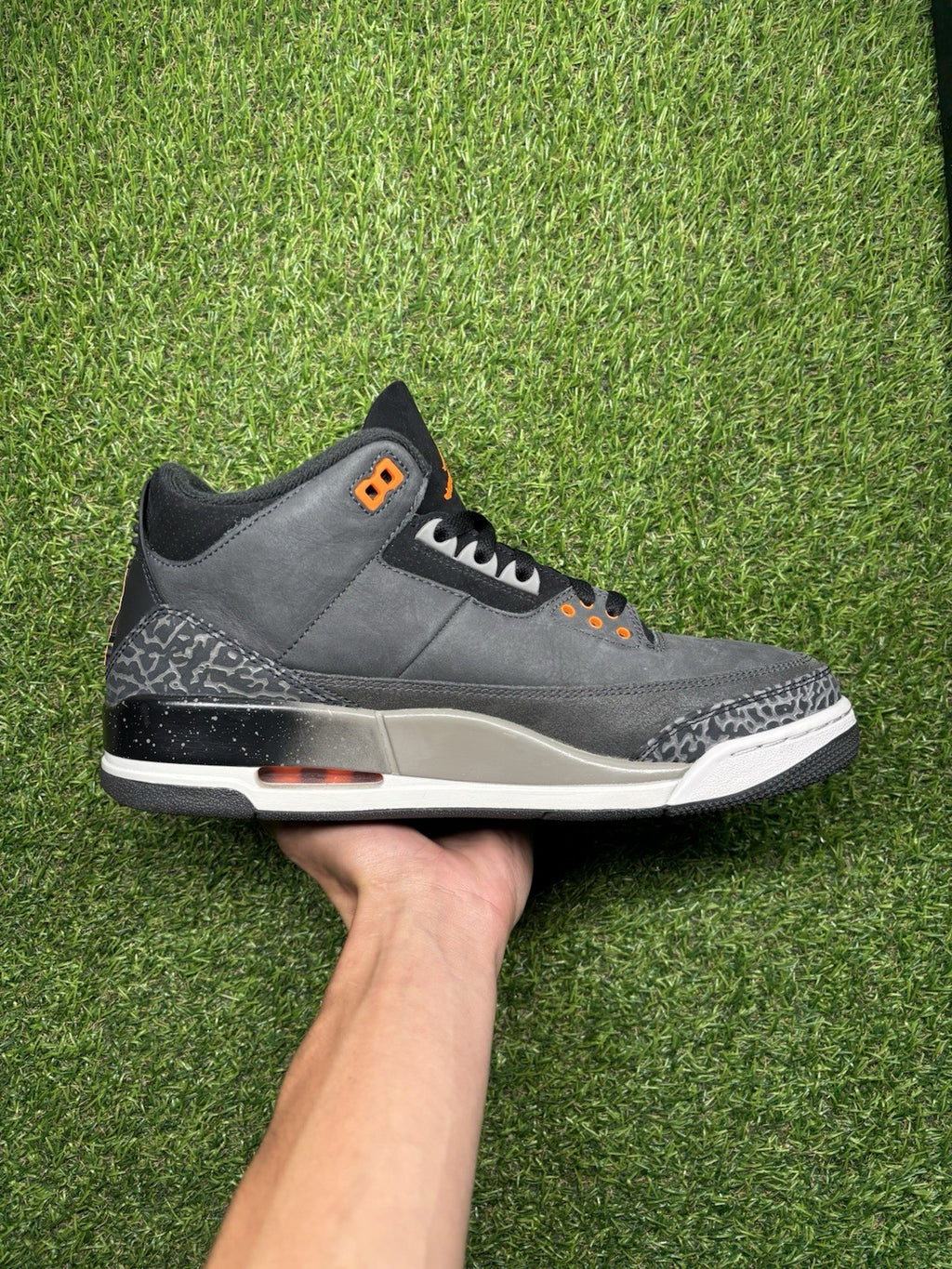 Size 10 - Jordan 3 Retro 2023 Mid Fear | SUPER CLEAN!