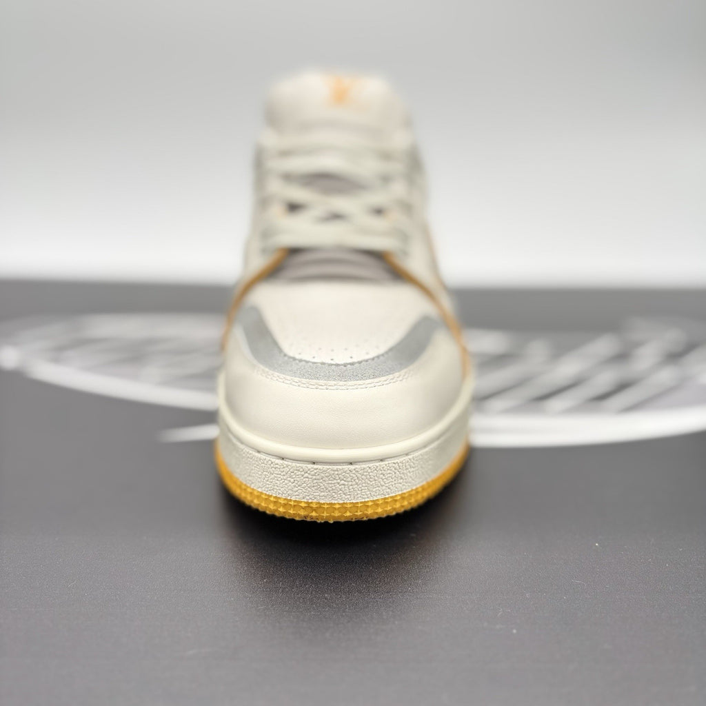 Size 40 LV (7-7.5 US) - Louis Vuitton Trainer ' White Yellow ' | GOOD CONDITION!