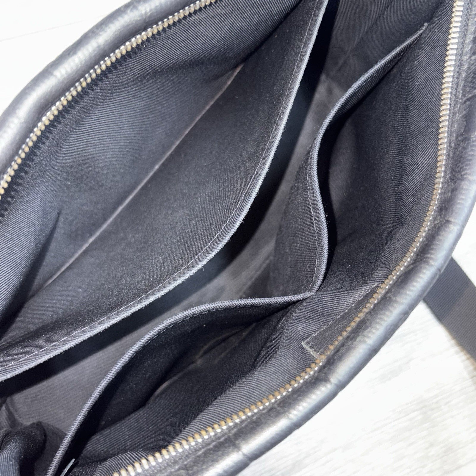 Louis Vuitton Damier Infini Discovery Messenger Bag MM Onyx ' Black ' | CLEAN!