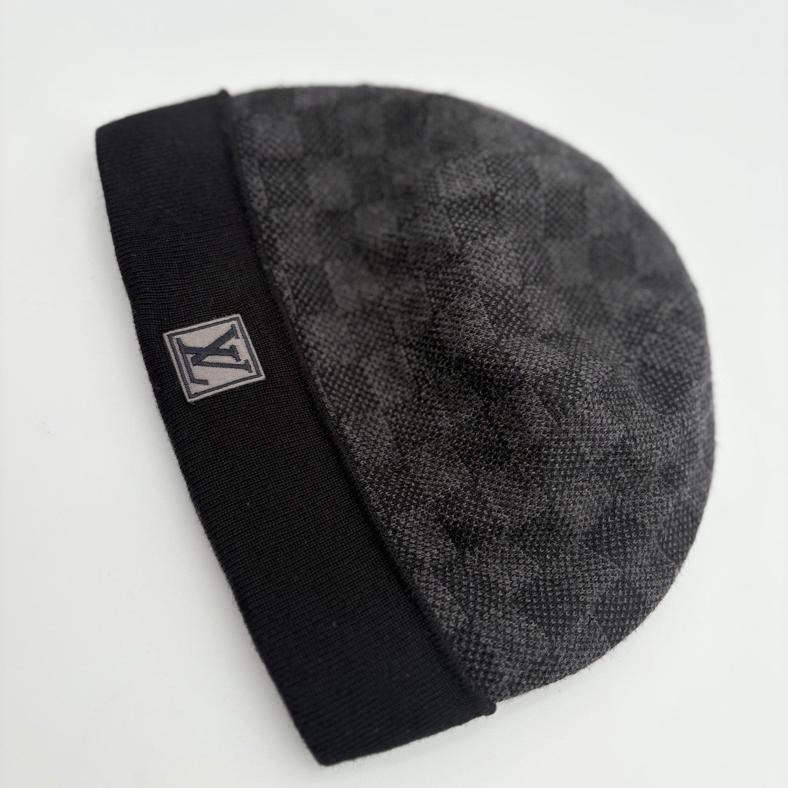 Louis Vuitton Wool Petit Damier Graphite Beanie ' Black Grey '