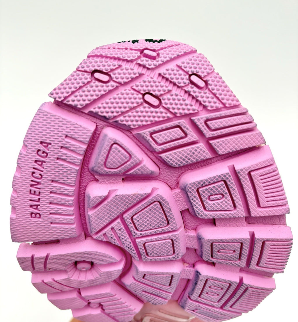 Size 40 EU - Balenciaga Runner ' Pink ' | BRAND NEW!