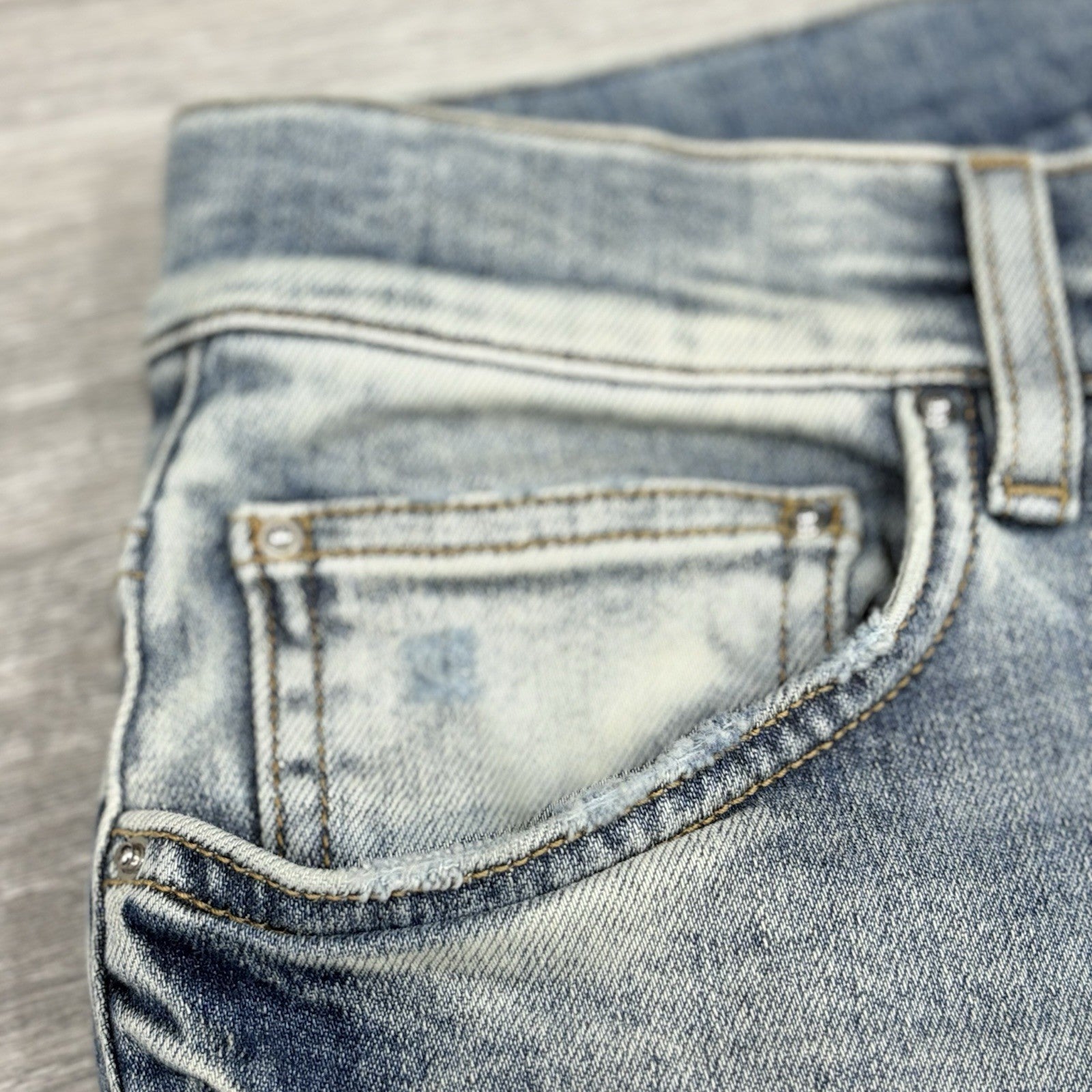 Size 30 - Amiri Suede Logo Appliqué Ripped Jeans ' Blue ' | BRAND NEW!