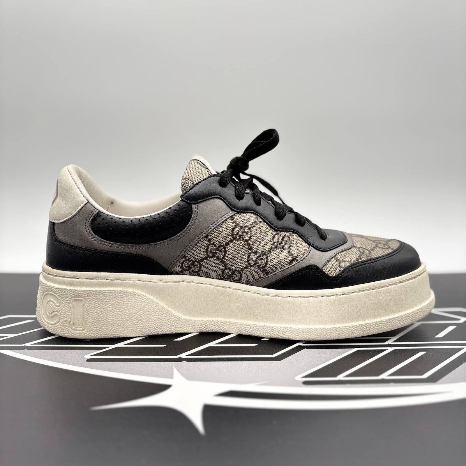 Size 8.5G (9 US) - Gucci GG Supreme ' Beige, Ebony ' | GOOD CONDITION!