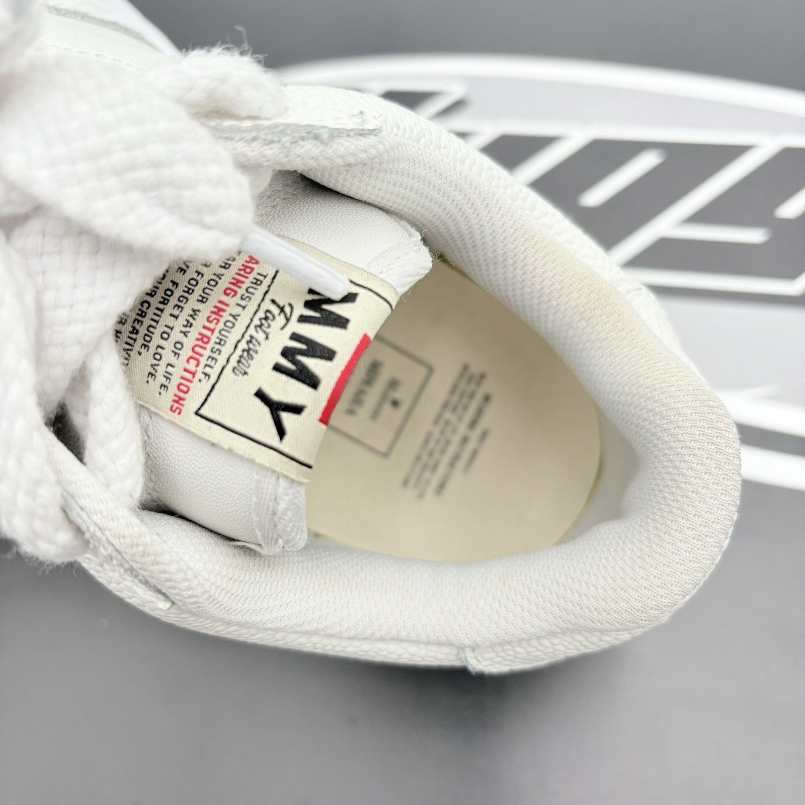 Size 42 (9 US) Maison Mihara Yasuhiro Leather Low Top ' White ' | SUPER CLEAN!