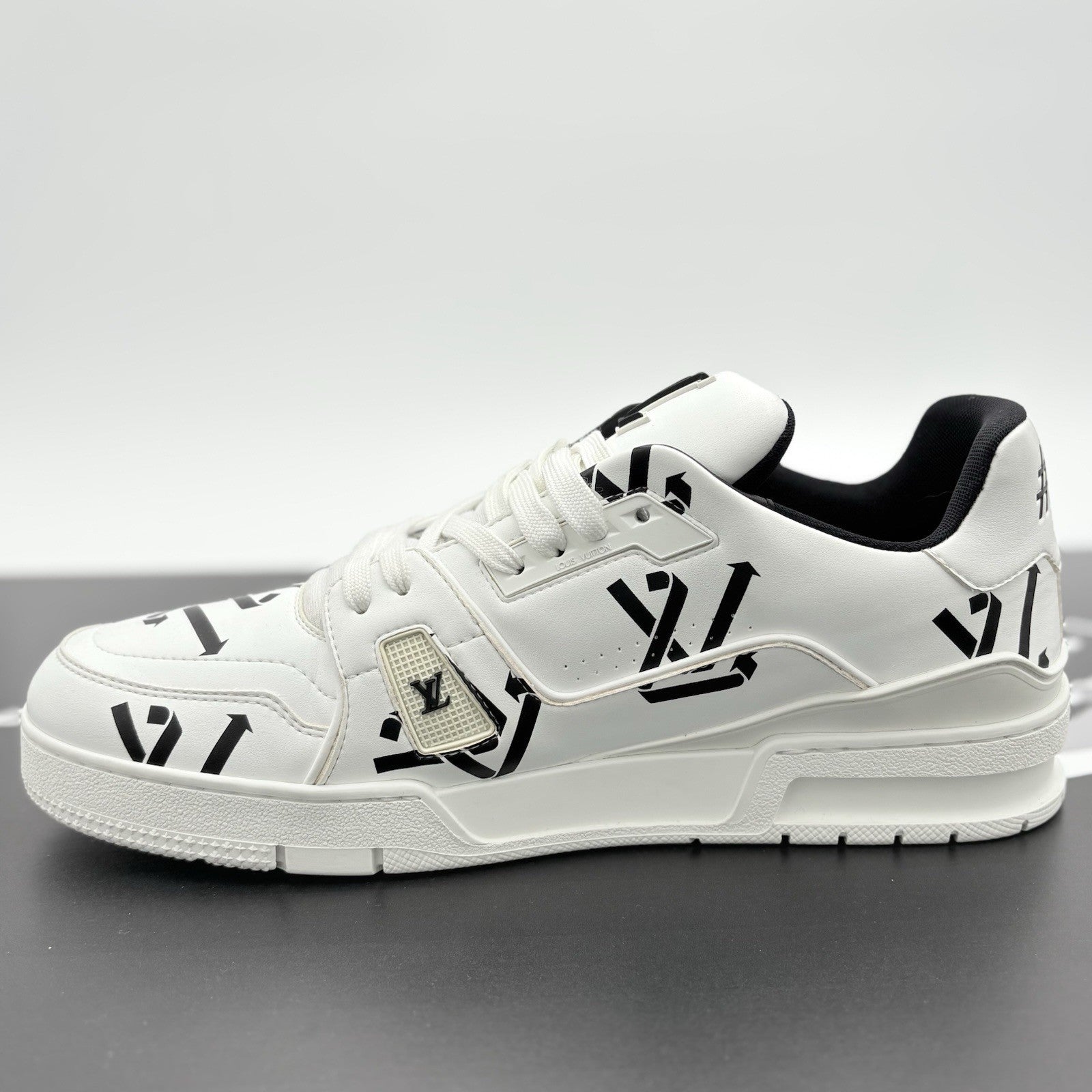 Size 10 LV (11-11.5 US) Louis Vuitton Trainer ' White Black Recycled ' | CLEAN!
