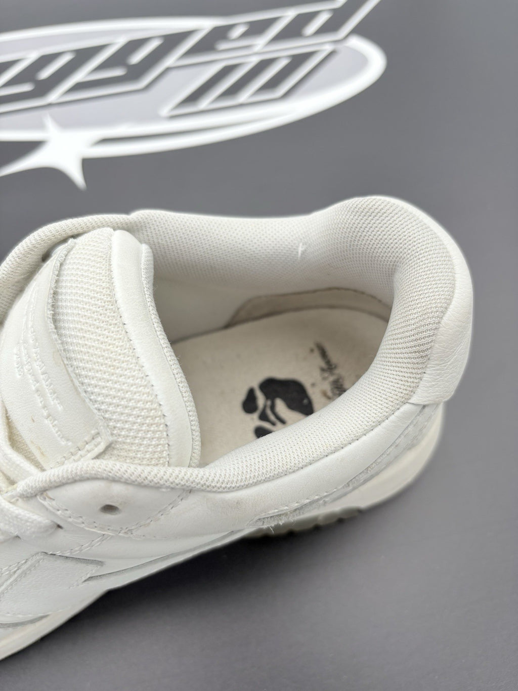 Size 42 (9 US) Off-White Out of Office “For Walking” ' White Fuchsia ' | GOOD!
