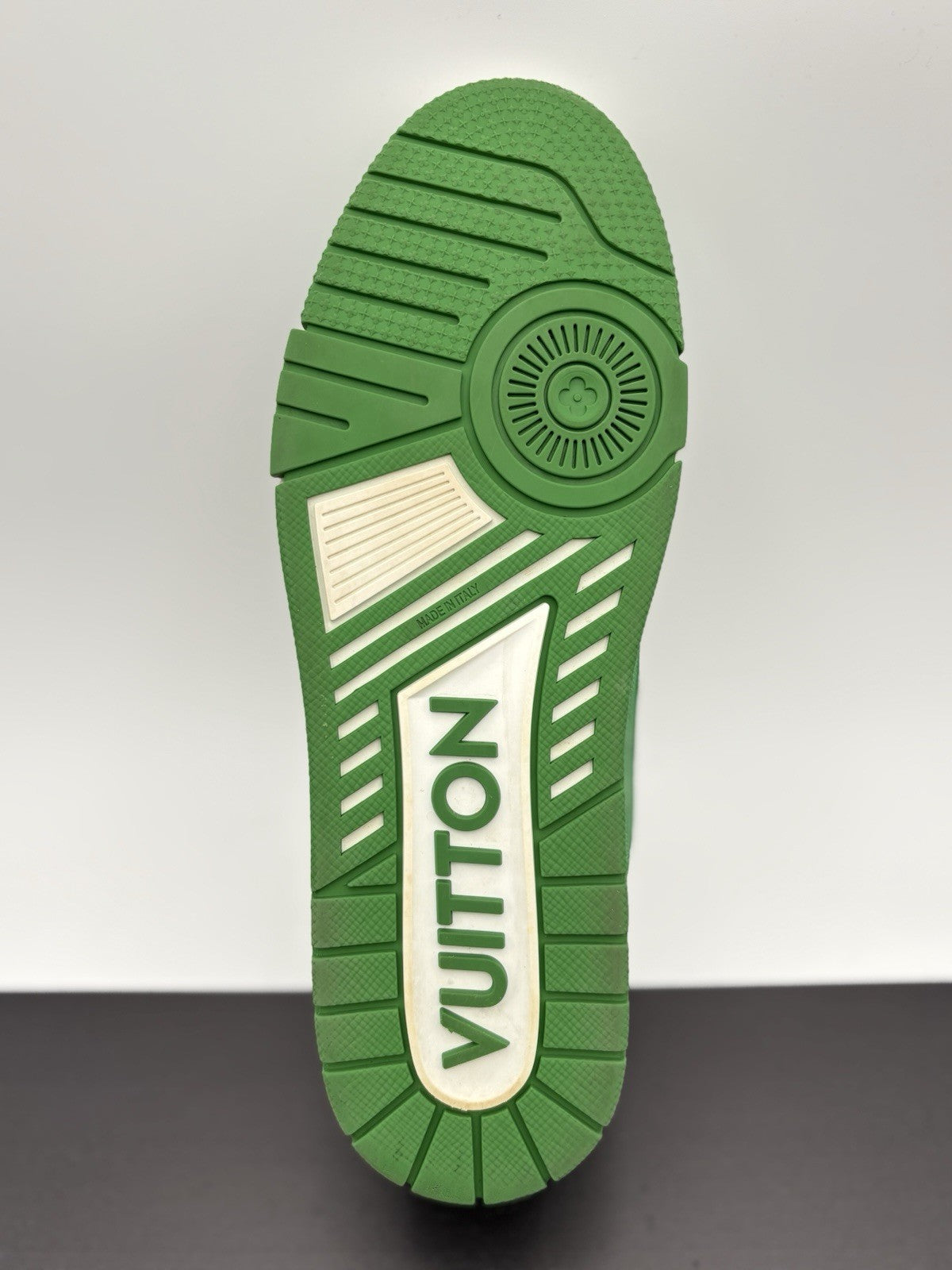Size 9 LV (10-10.5 US) - Louis Vuitton Trainer ' Green White ' | GREAT CONDITION