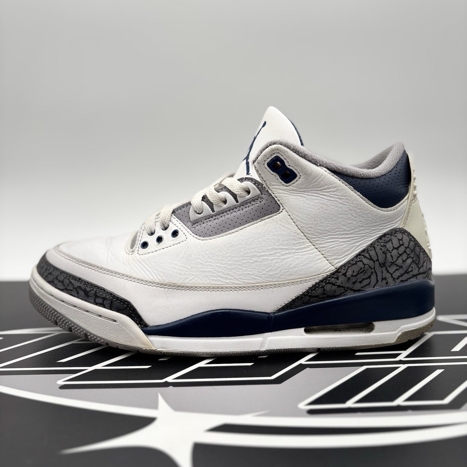 Size 10 - Air Jordan 3 Retro Midnight Navy