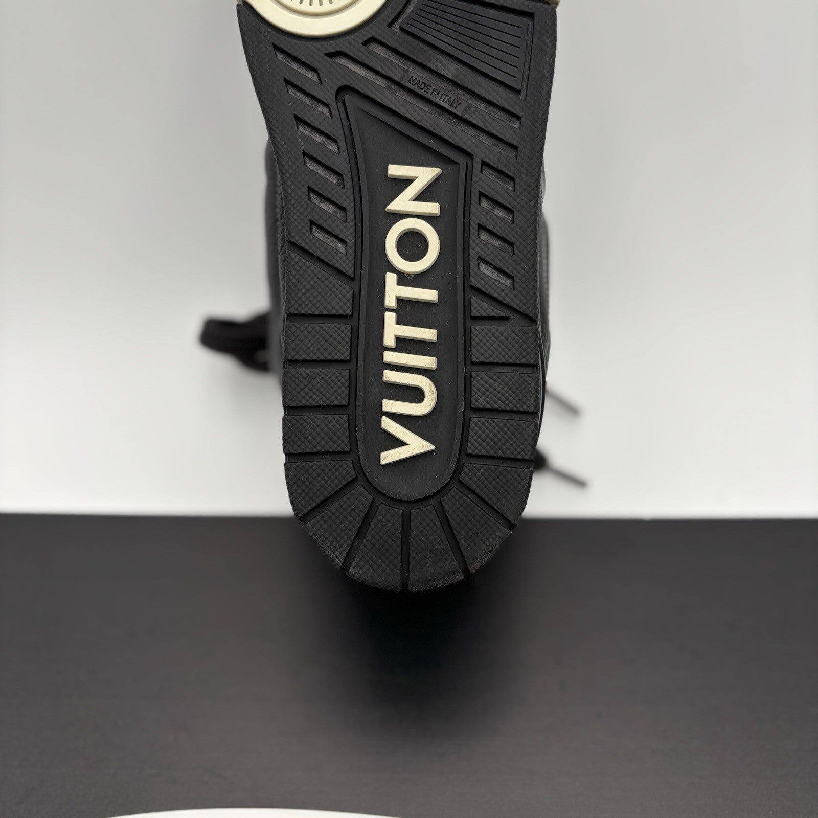 Size 8 LV (9-9.5 US) Louis Vuitton Skate ' Black ' | EXCELLENT CONDITION