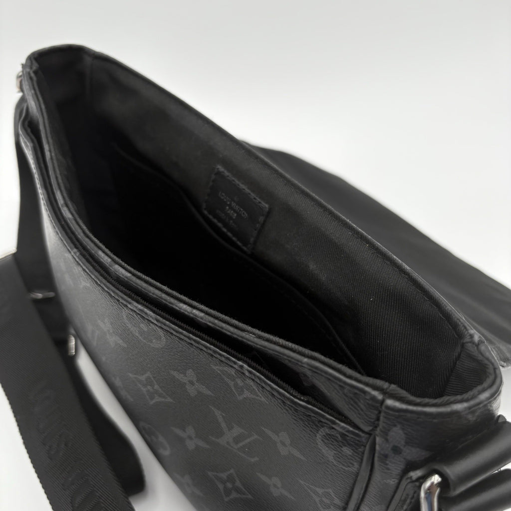 Louis Vuitton District PM Monogram Eclipse Messenger Bag ' Black '