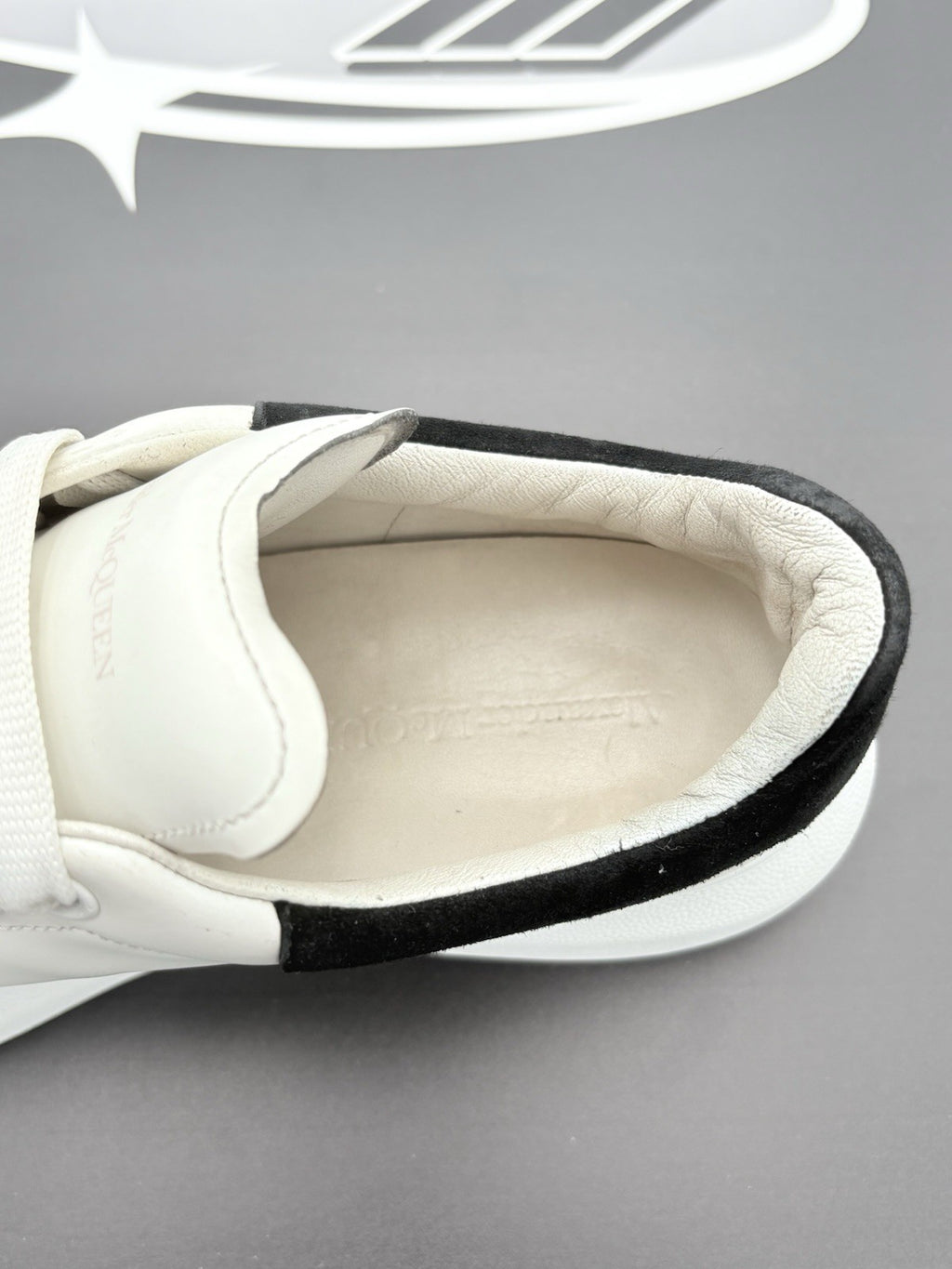 Size 41 (8 US) - Alexander McQueen ' White Black ' | GREAT CONDITION!