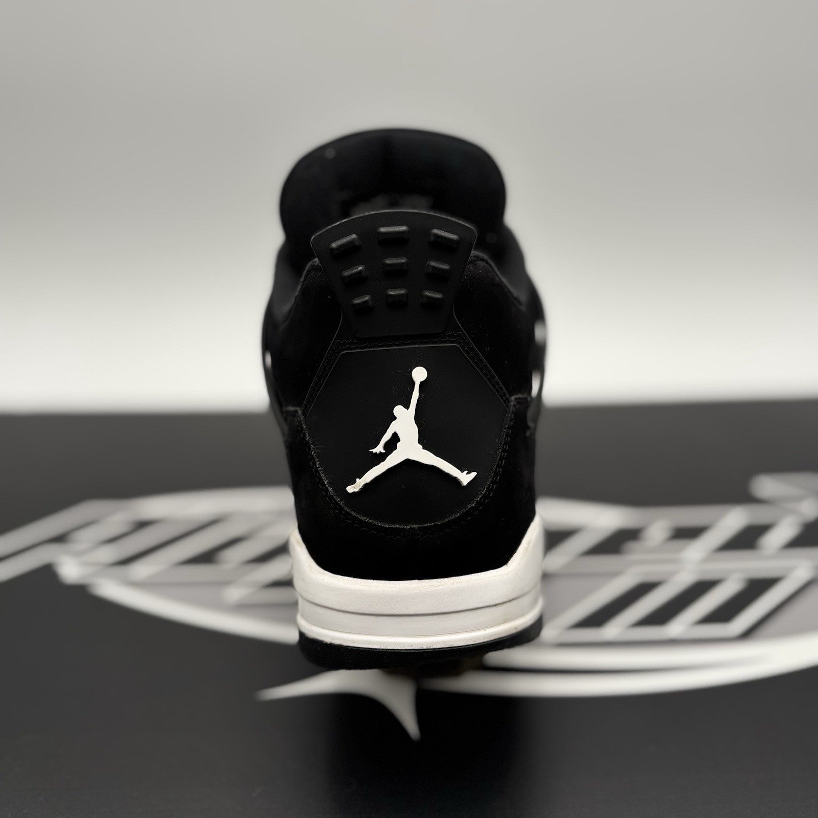 Size 10.5 - Air Jordan 4 Retro White Thunder | GOOD CONDITION!