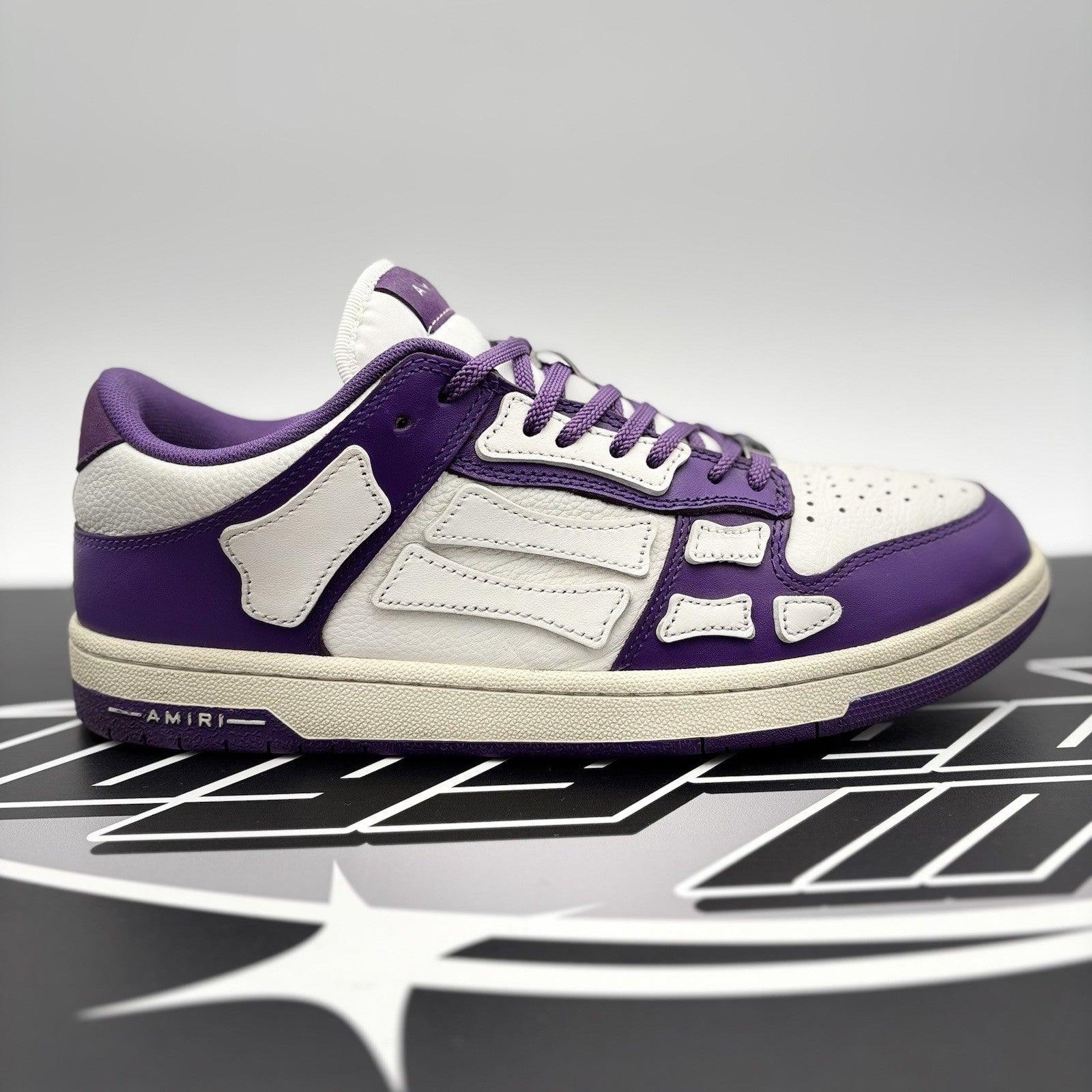 Size 43 (10 US) - Amiri Bandana Skel Low Top ' White, Purple ' | GREAT COND!