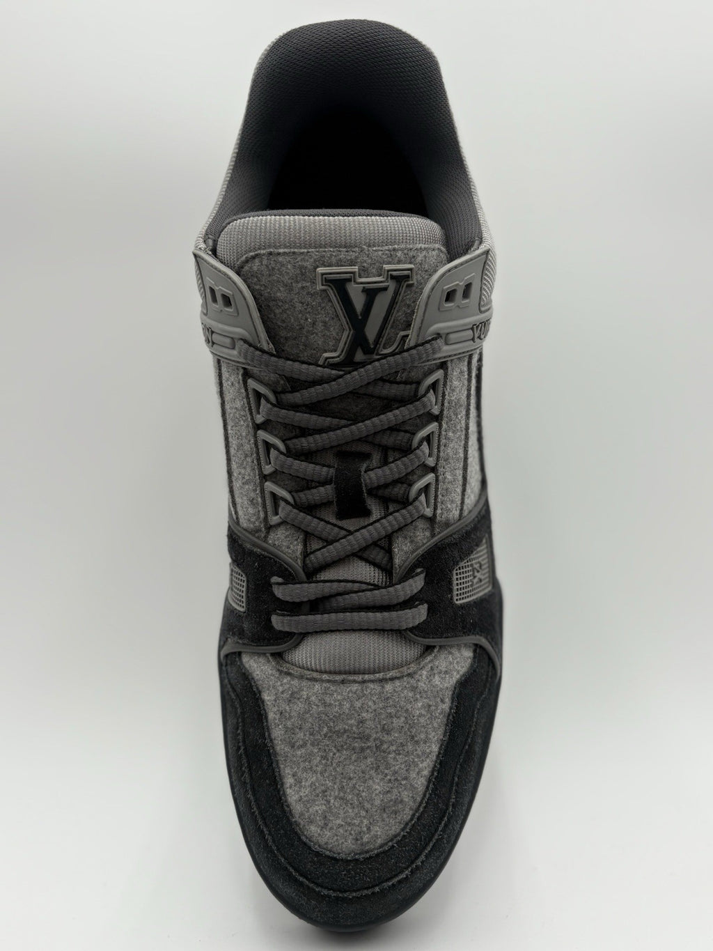 Size 9.5 LV (10.5-11 US) Louis Vuitton Trainer  ' Black Grey ' | SUPER CLEAN!