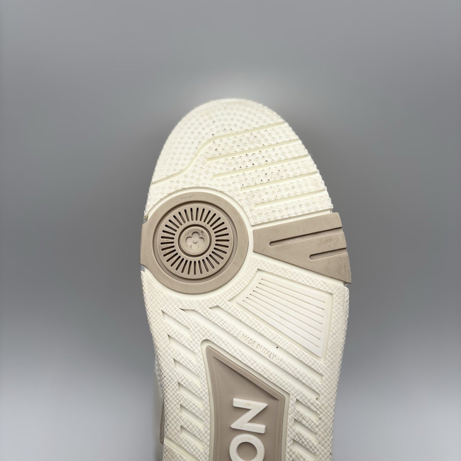 Size 7 LV (8-8.5 US) - Louis Vuitton Skate ' Beige White ' | GREAT COND!