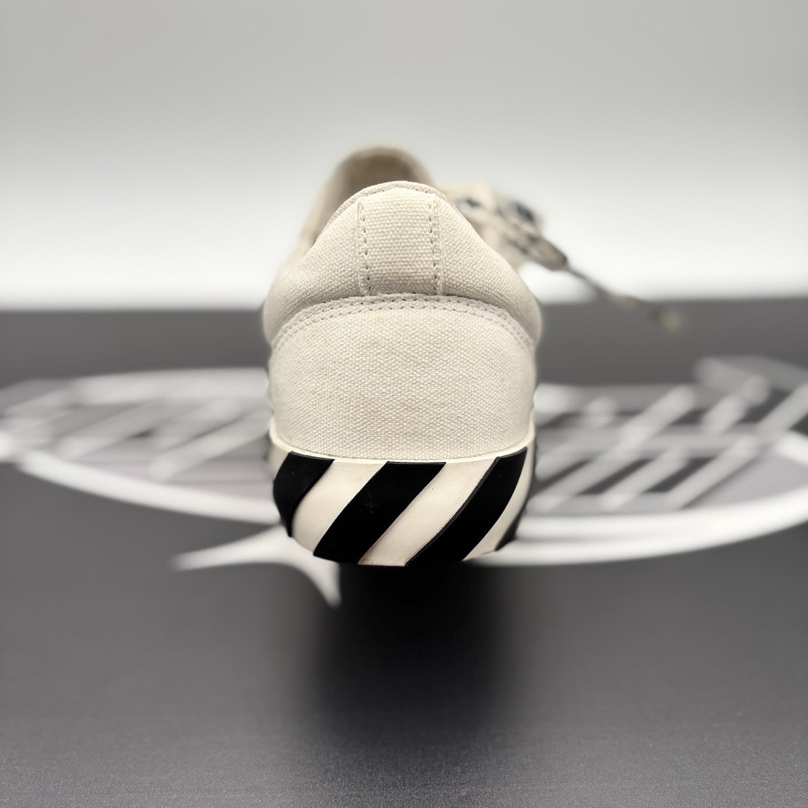 Size 40 (7 US) - Off-White Vulc Sneaker ' White ' | GOOD CONDITION!