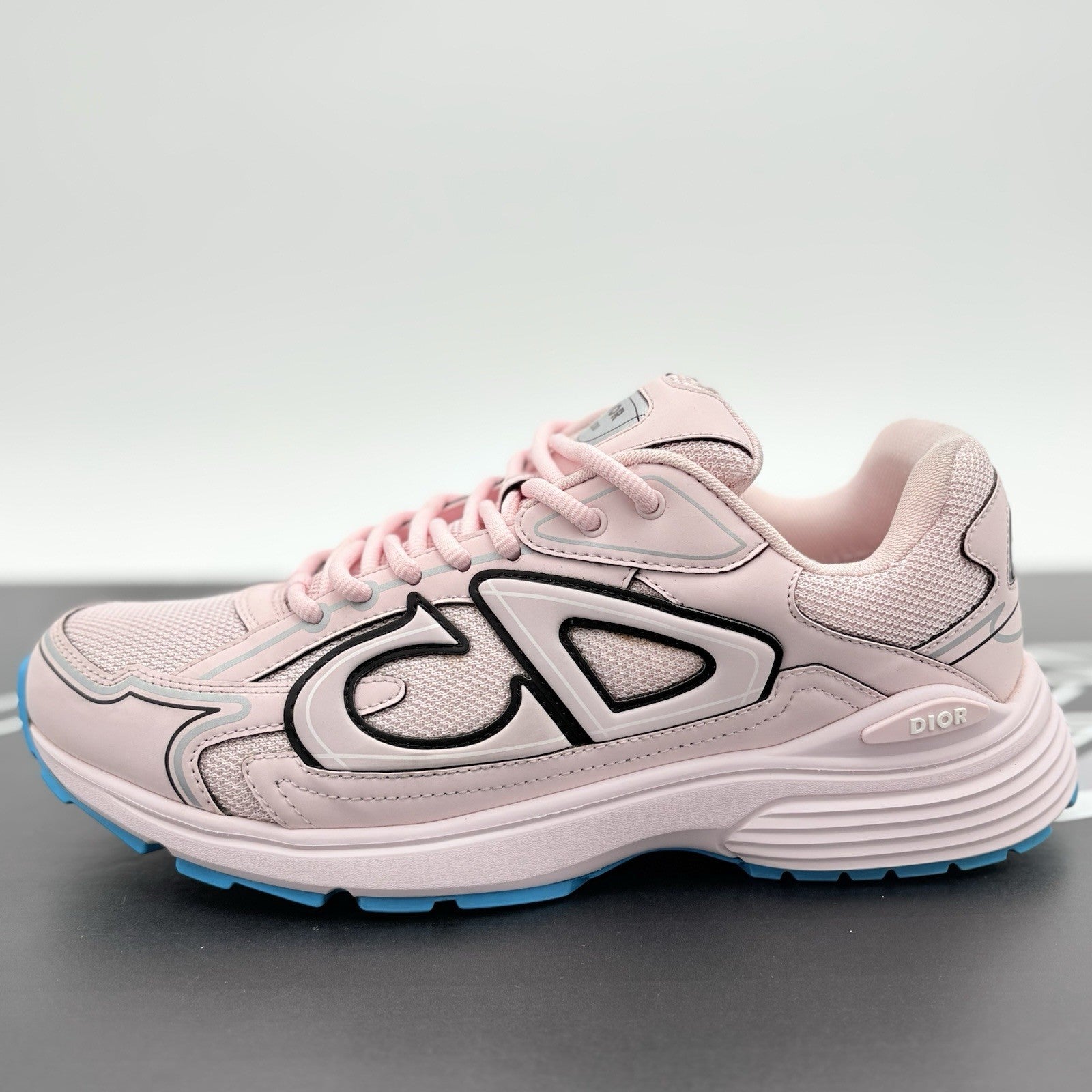 Size 41 (8 US) Dior B30 Reflective ' Pale Pink Blue ' | GREAT CONDITION!